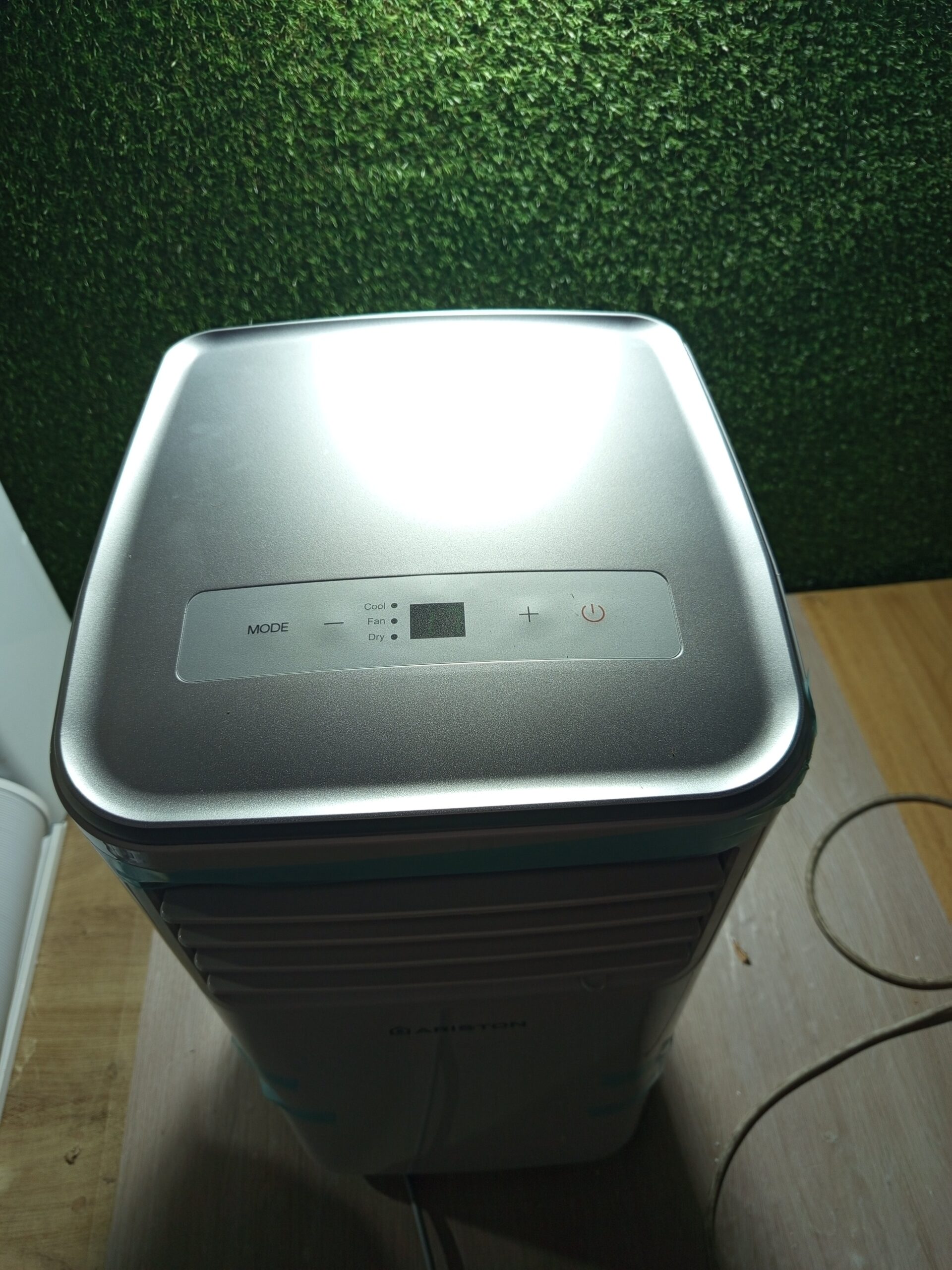 Ariston MOBIS 8 UK - Aire acondicionado portátil, 8000 BTU, clase energética A - Imagen 3