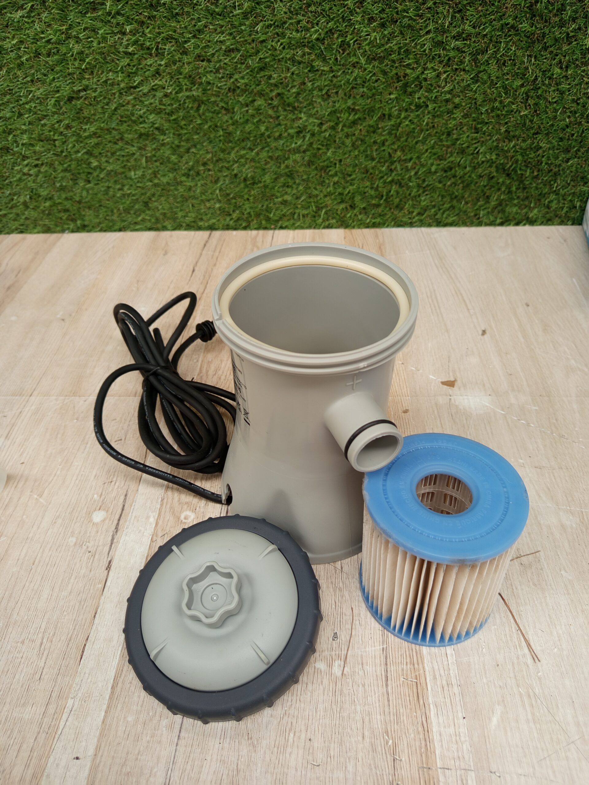 Intex 330 GPH Cartridge Filter Pump(220-240 Volt) - Imagen 3
