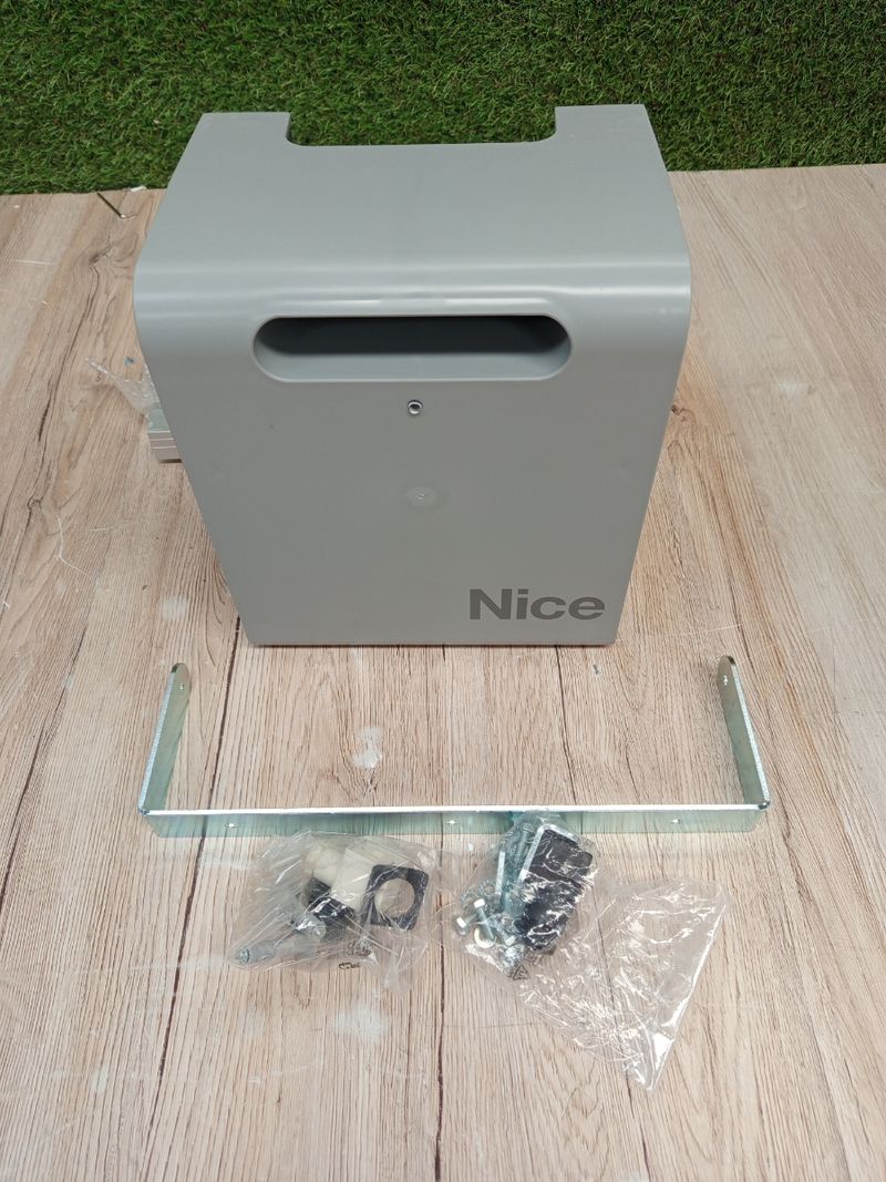 Kit de alimentación solar Nice Solemyo SYKCE - Imagen 3