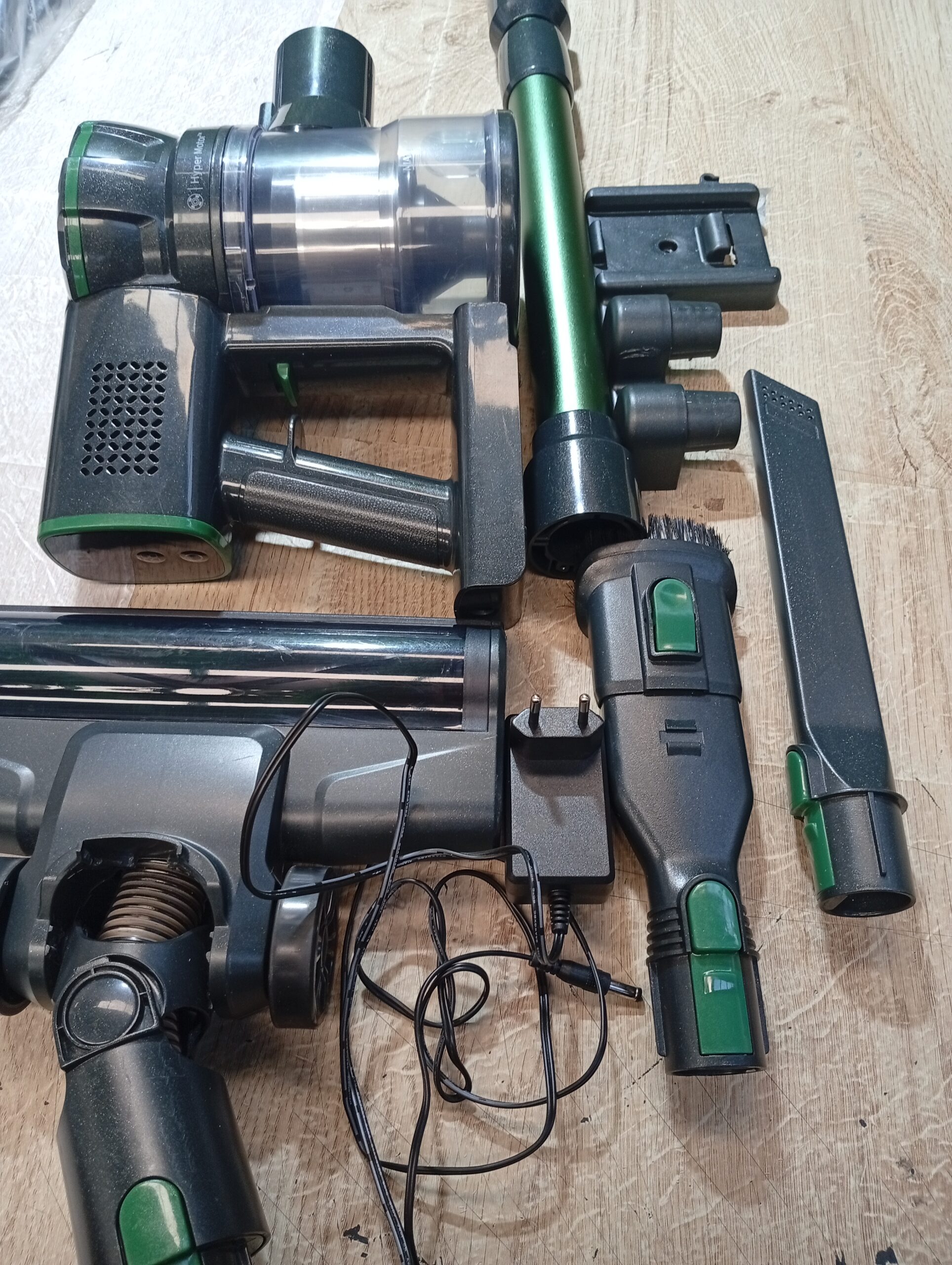 Aspiradora sin Cable - V9PRO - Vexilar - Imagen 2