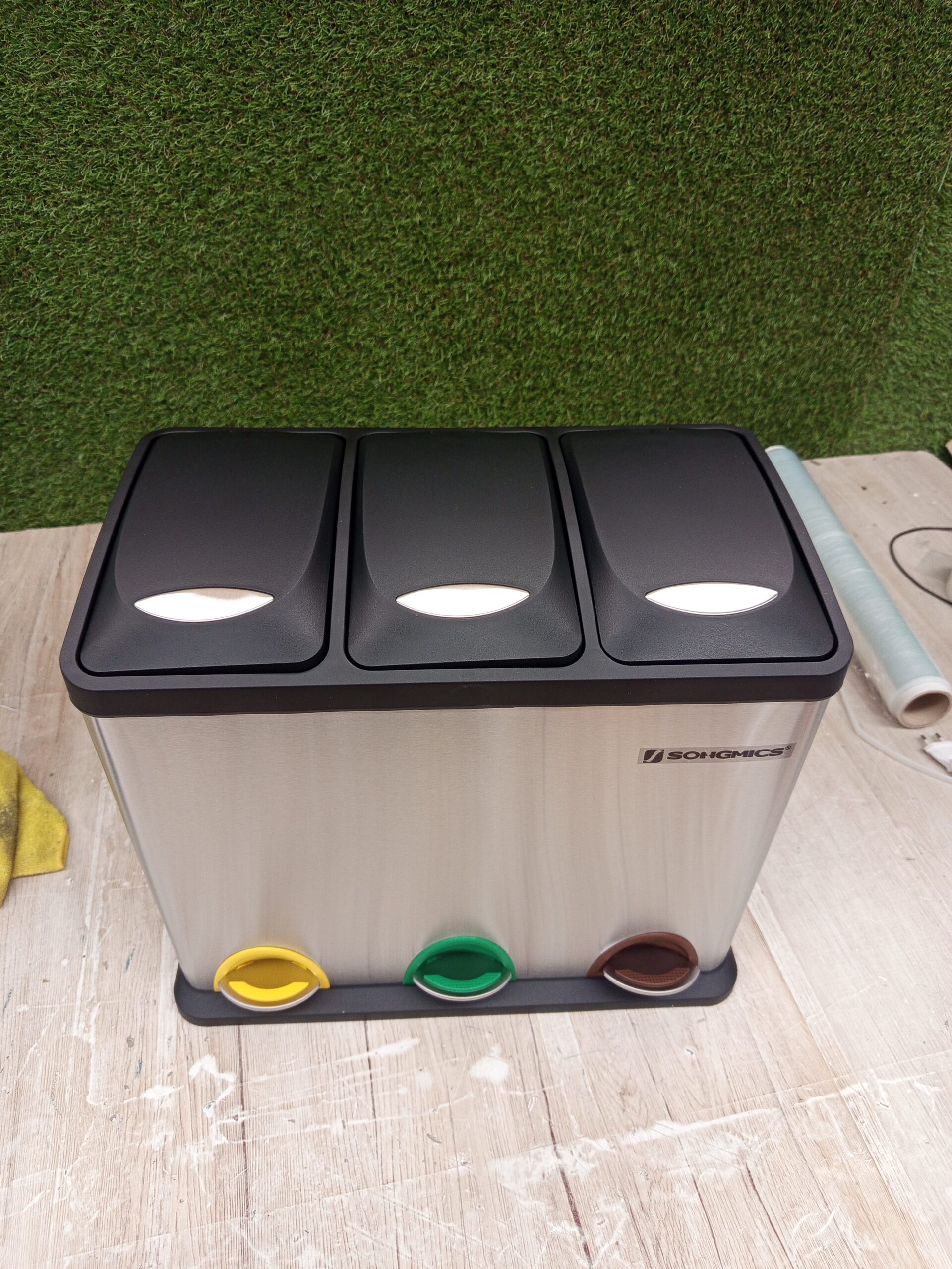 Cubo de Basura de Cocina Basurero Clasificador Papelera 3 x 8 L SONGMICS LTB24L - Imagen 5