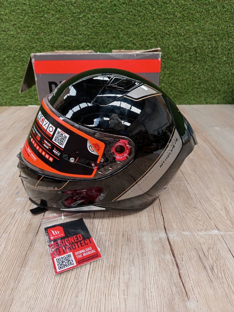 Casco MT Helmets Revenge 2 Negro brillante. - Imagen 5