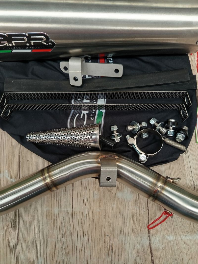 Escape GPR para Zontes 350 R1 - Imagen 5