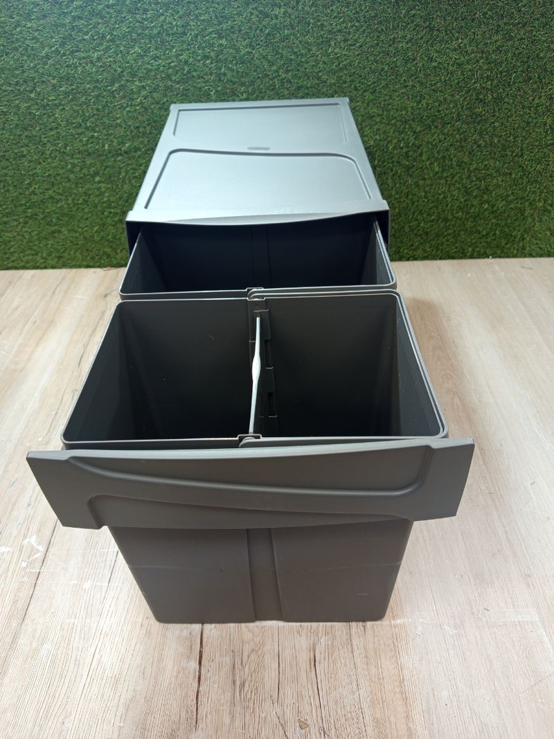 Emuca Contenedores de reciclaje. 2 x 20 L - Imagen 5