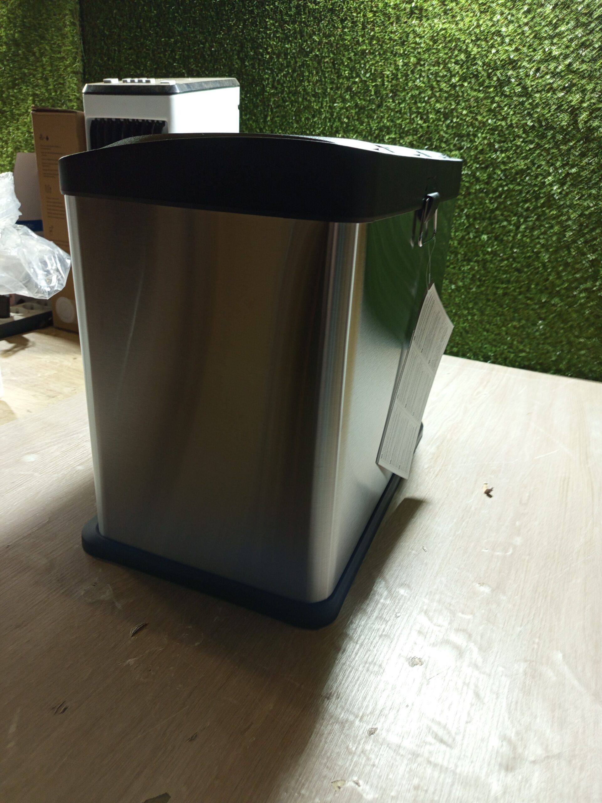 SONGMICS Cubo de Basura de Cocina LTB24L. - Imagen 4