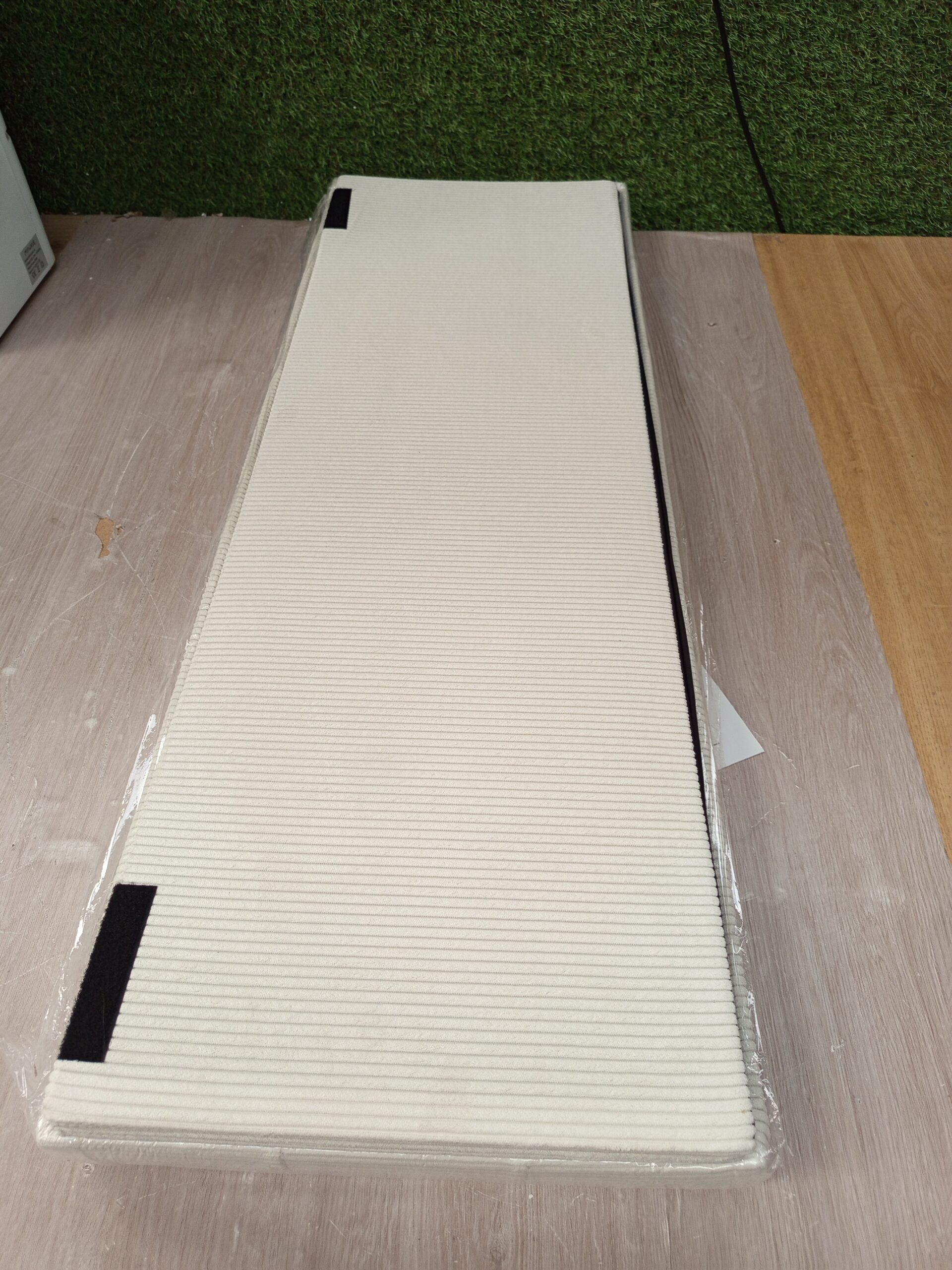 SONGMICS - Reposapiés con Almacenamiento - LSF604W01. - Imagen 8