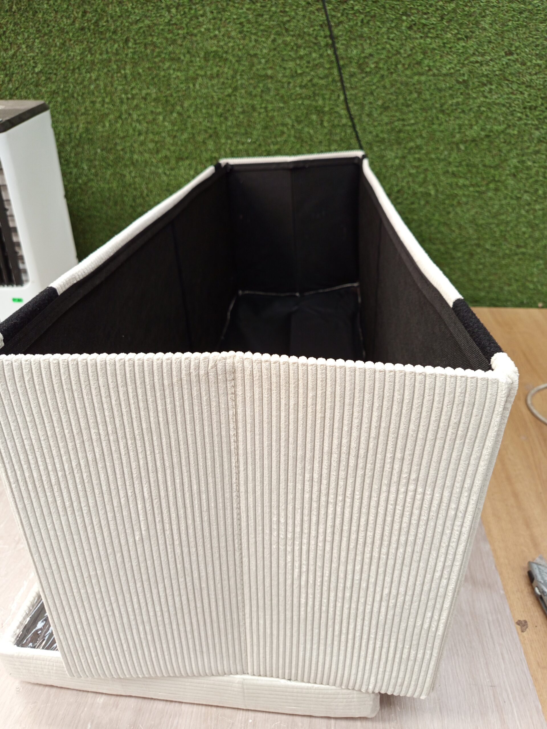 SONGMICS - Reposapiés con Almacenamiento - LSF604W01. - Imagen 7