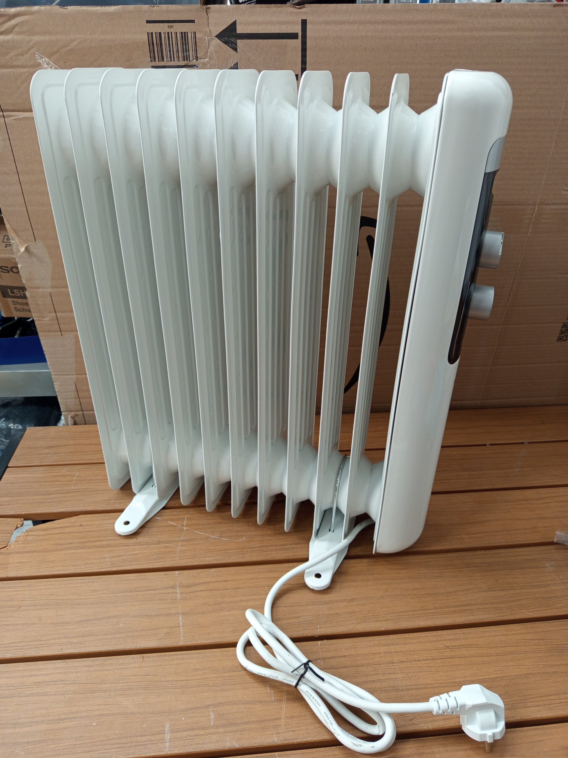 ReadyWarm 11050 Space White. Radiador Eléctrico de Aceite 2500w. - Imagen 3