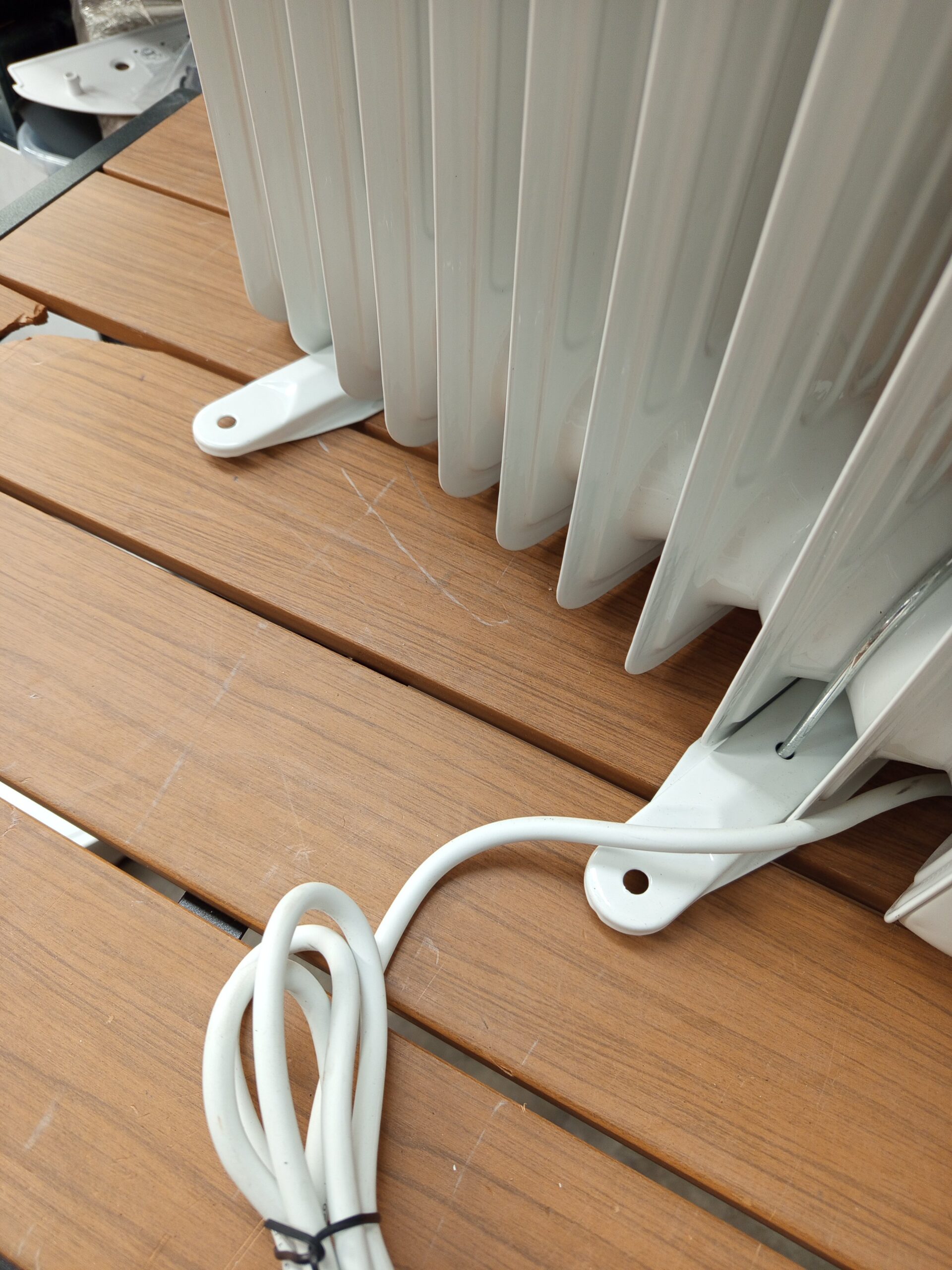 ReadyWarm 11050 Space White. Radiador Eléctrico de Aceite 2500w. - Imagen 5
