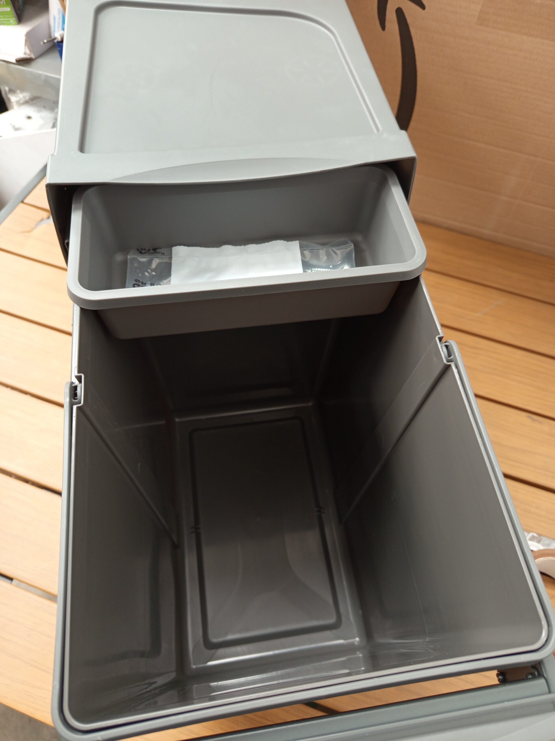 Emuca 20L Contenedor de reciclaje para fijación inferior.. - Imagen 5