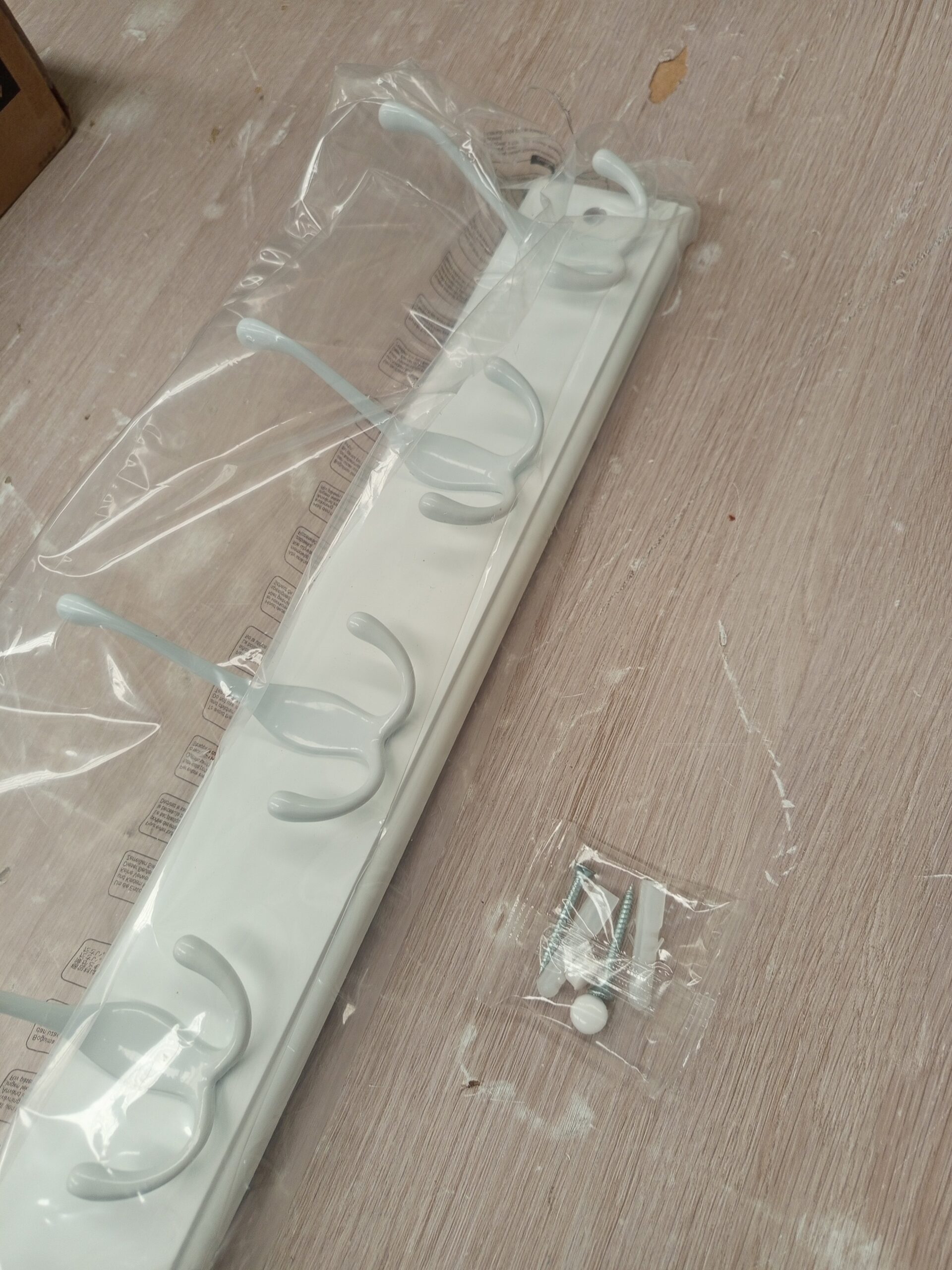 Perchero de pared SONGMICS LHR305W01. - Imagen 4