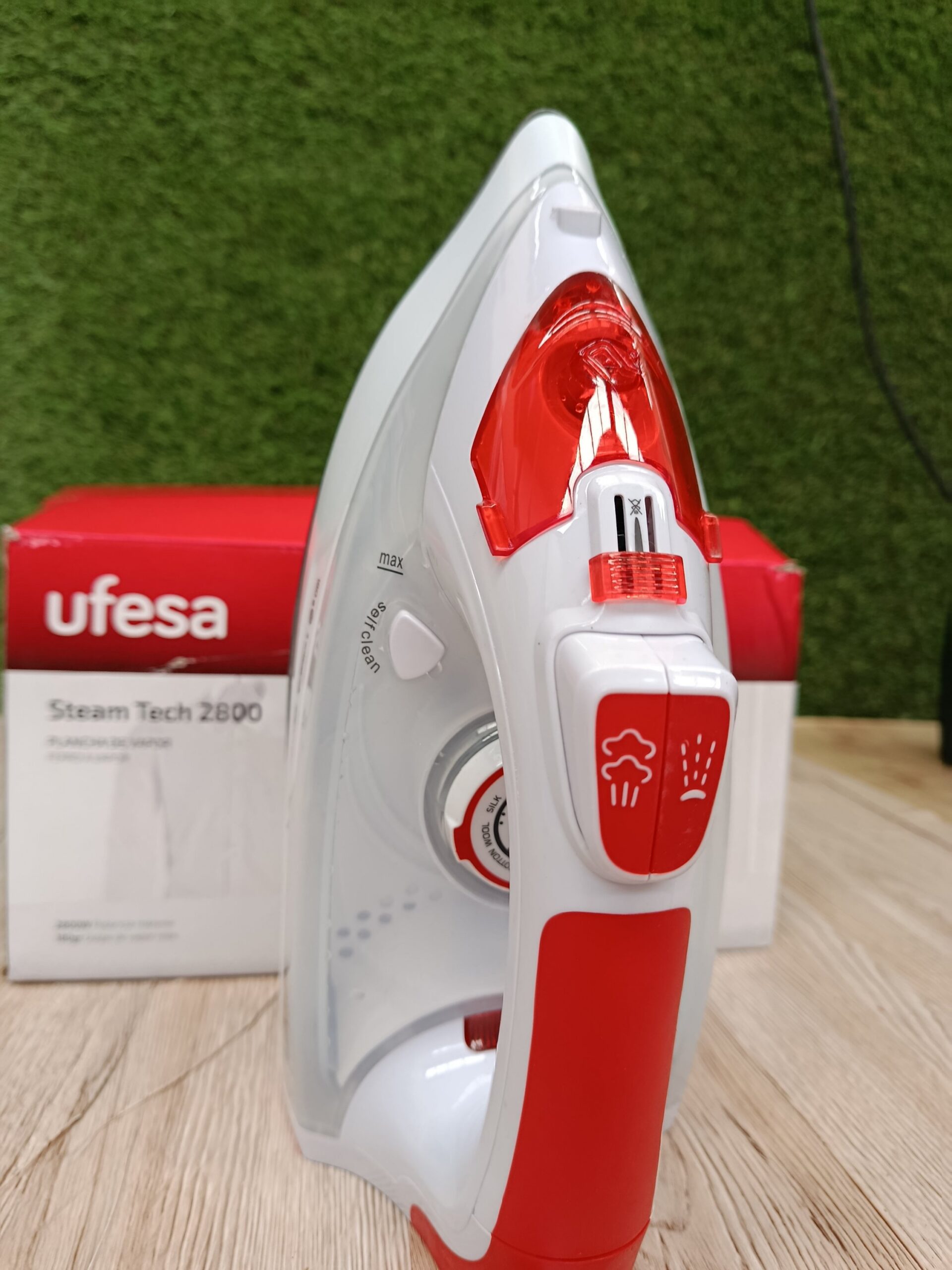 Steam Tech 2800 Plancha Vapor - Blanco / Rojo - Ufesa - Imagen 5