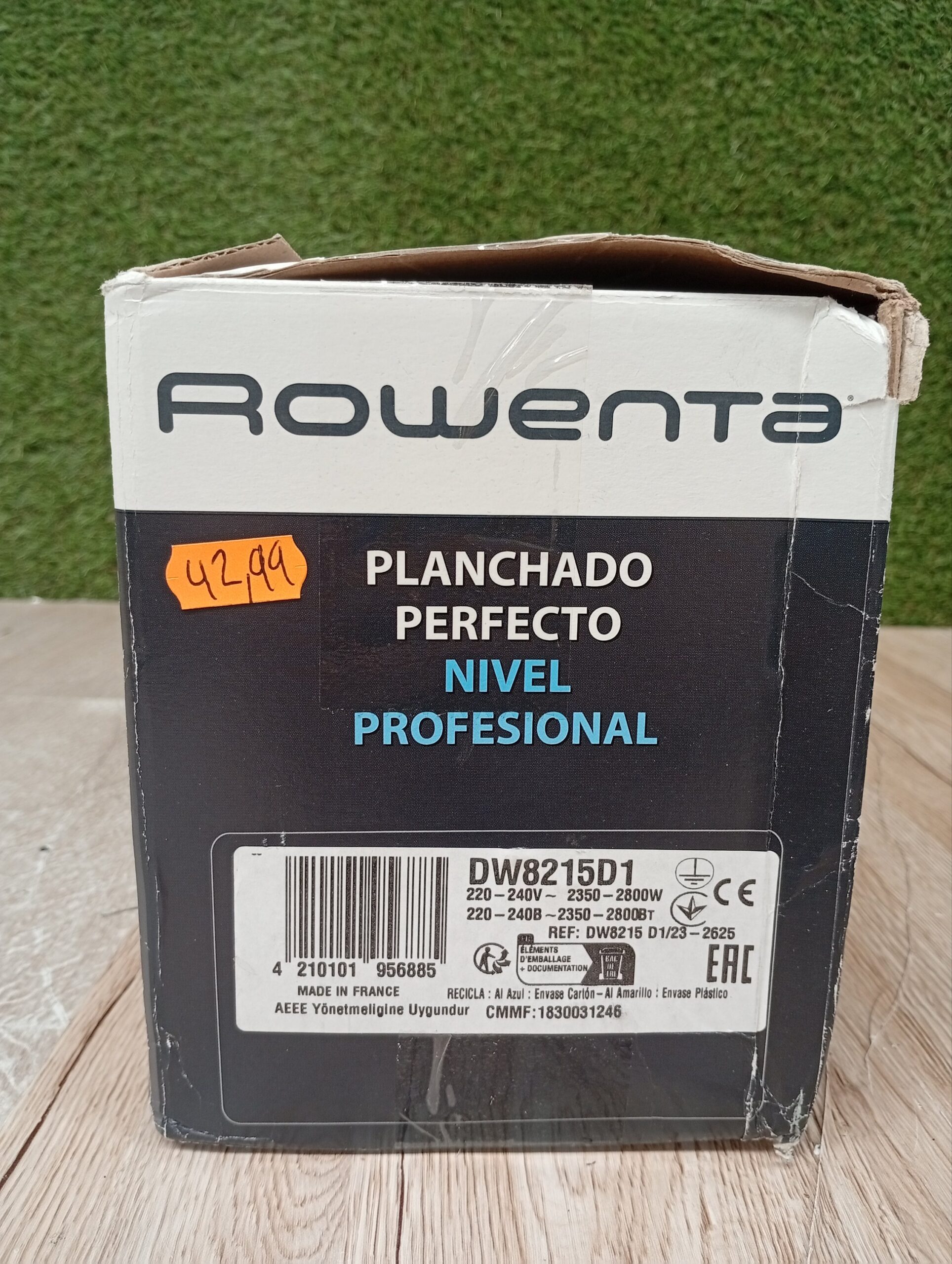 Plancha de ropa con golpe 200 vapor continuo de 40 g/min - Azul - Rowenta - Imagen 9