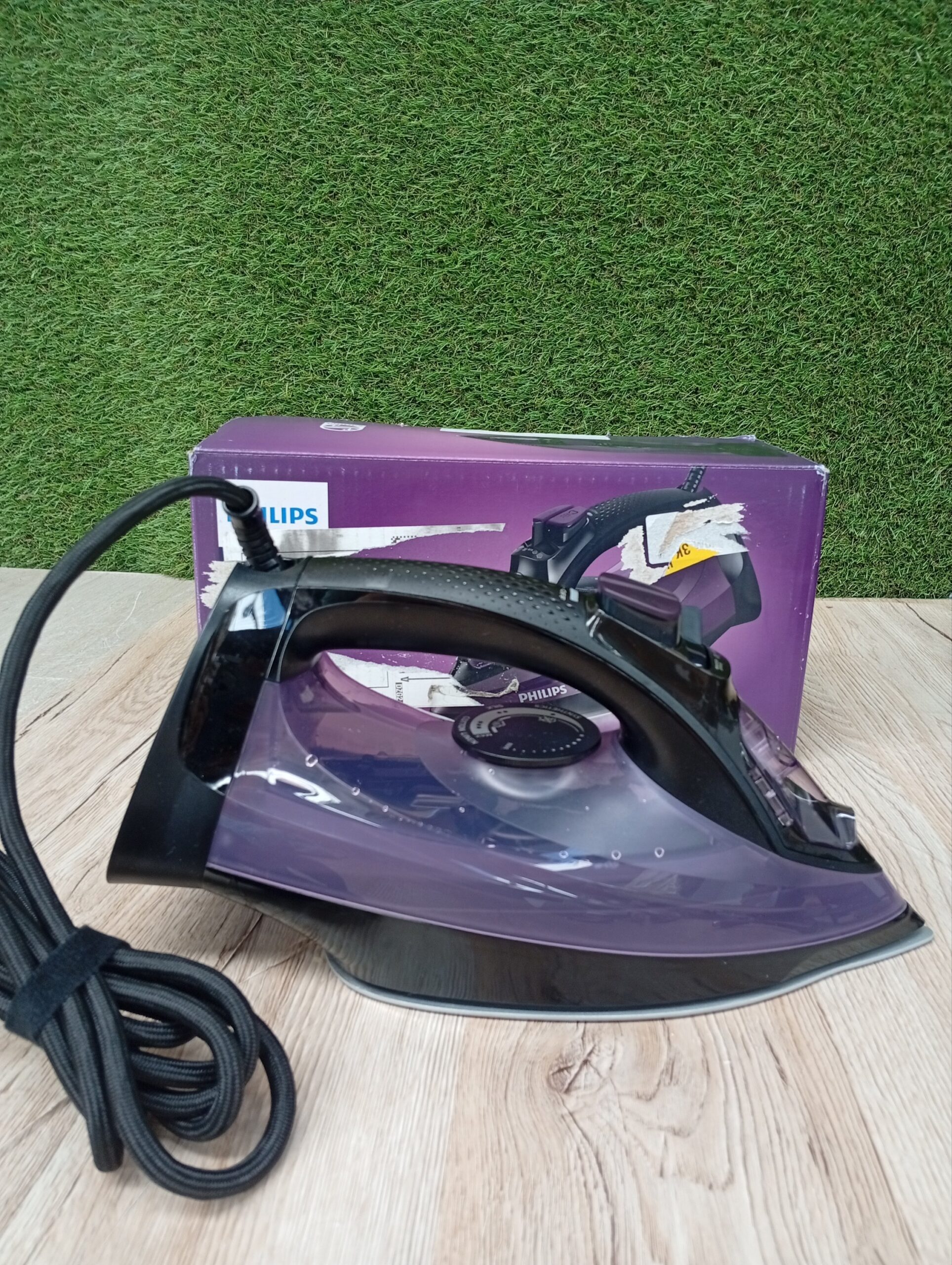 Plancha de Vapor Serie 5000 2400W de Potencia, 45g/min - Negro/Púrpura - Philips - Imagen 8