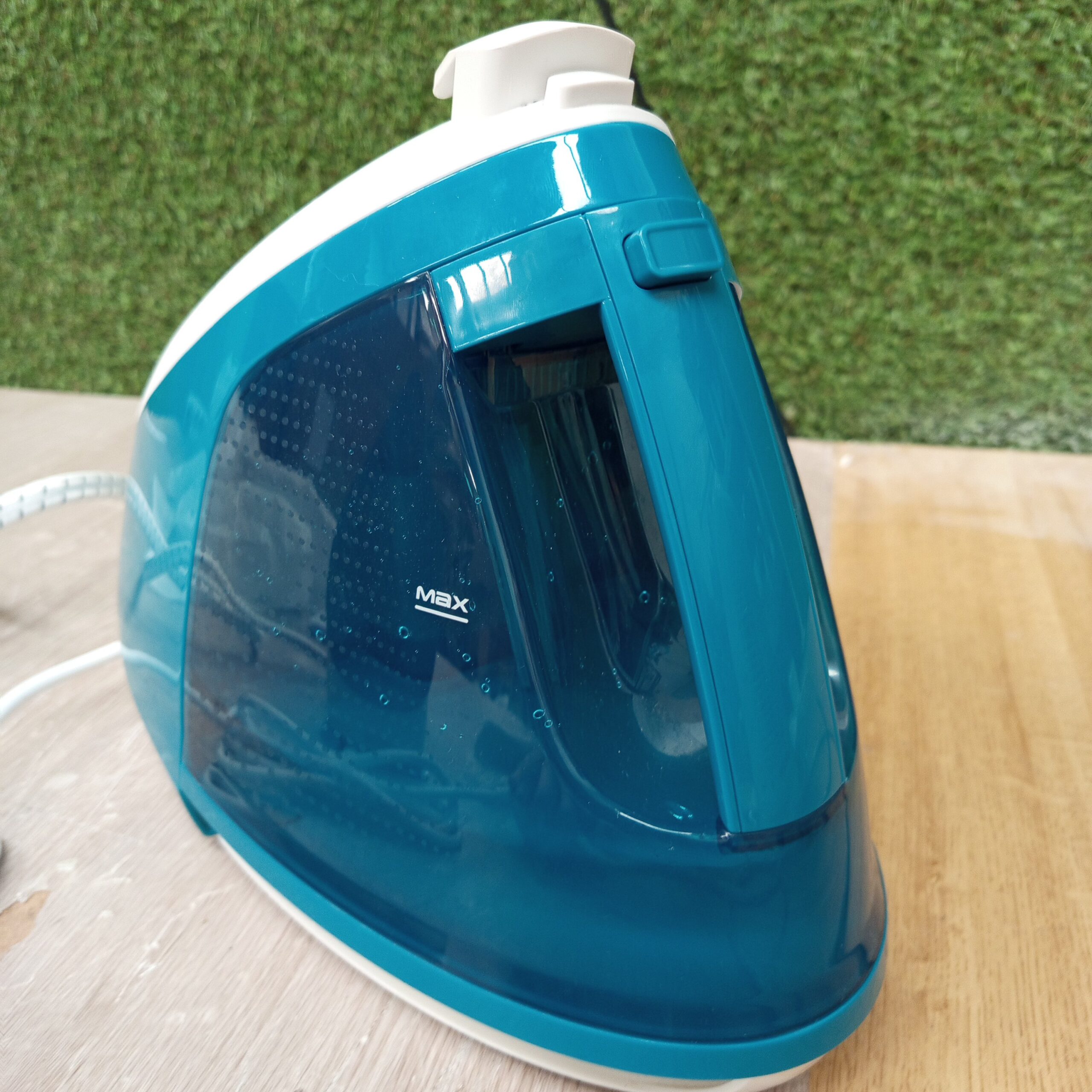 Plancha con Generador de Vapor - Amazon Básics - Imagen 5