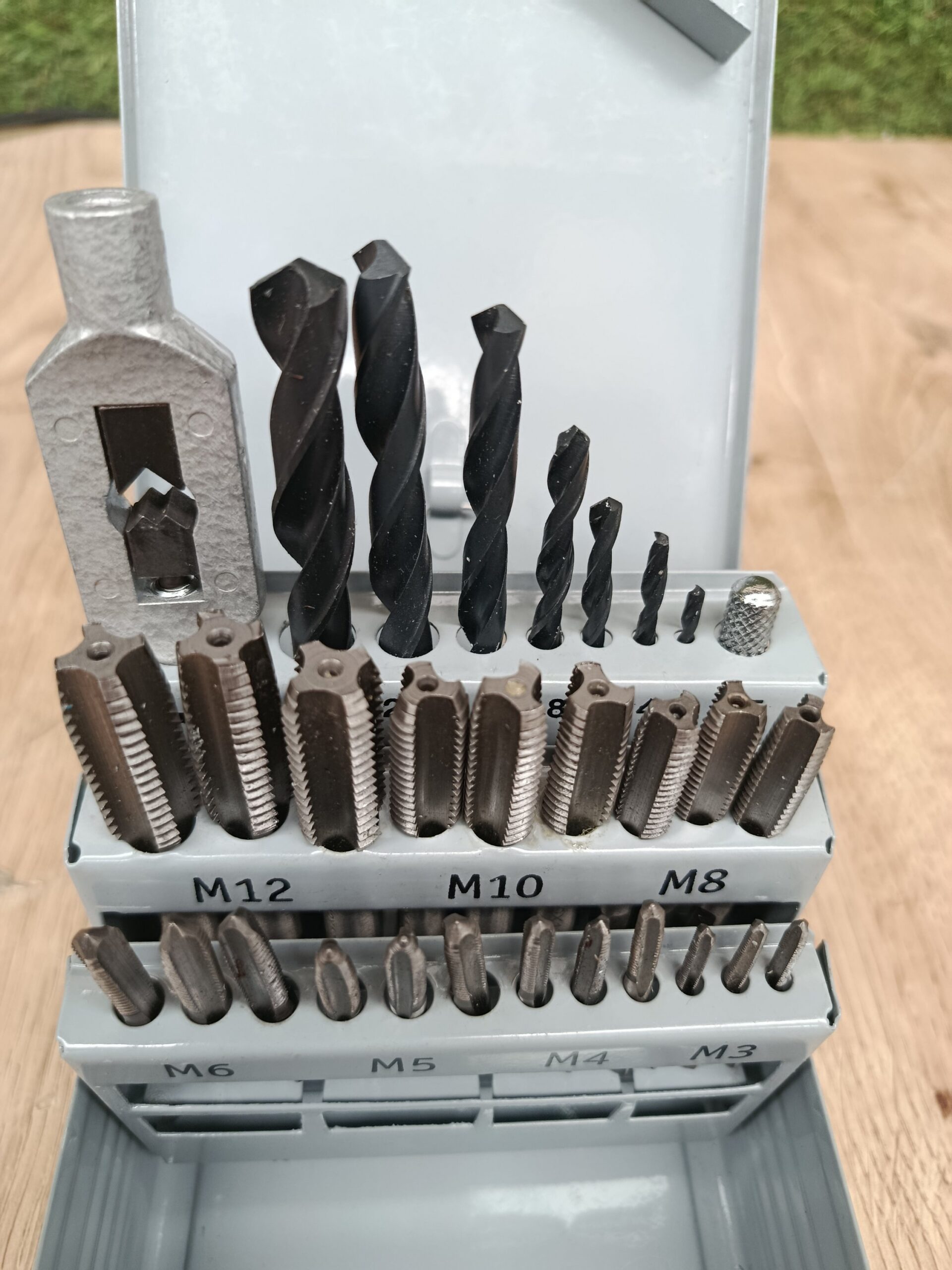 Krino 17005402 - Juego de 7 machos de roscar métricos manuales - Imagen 2