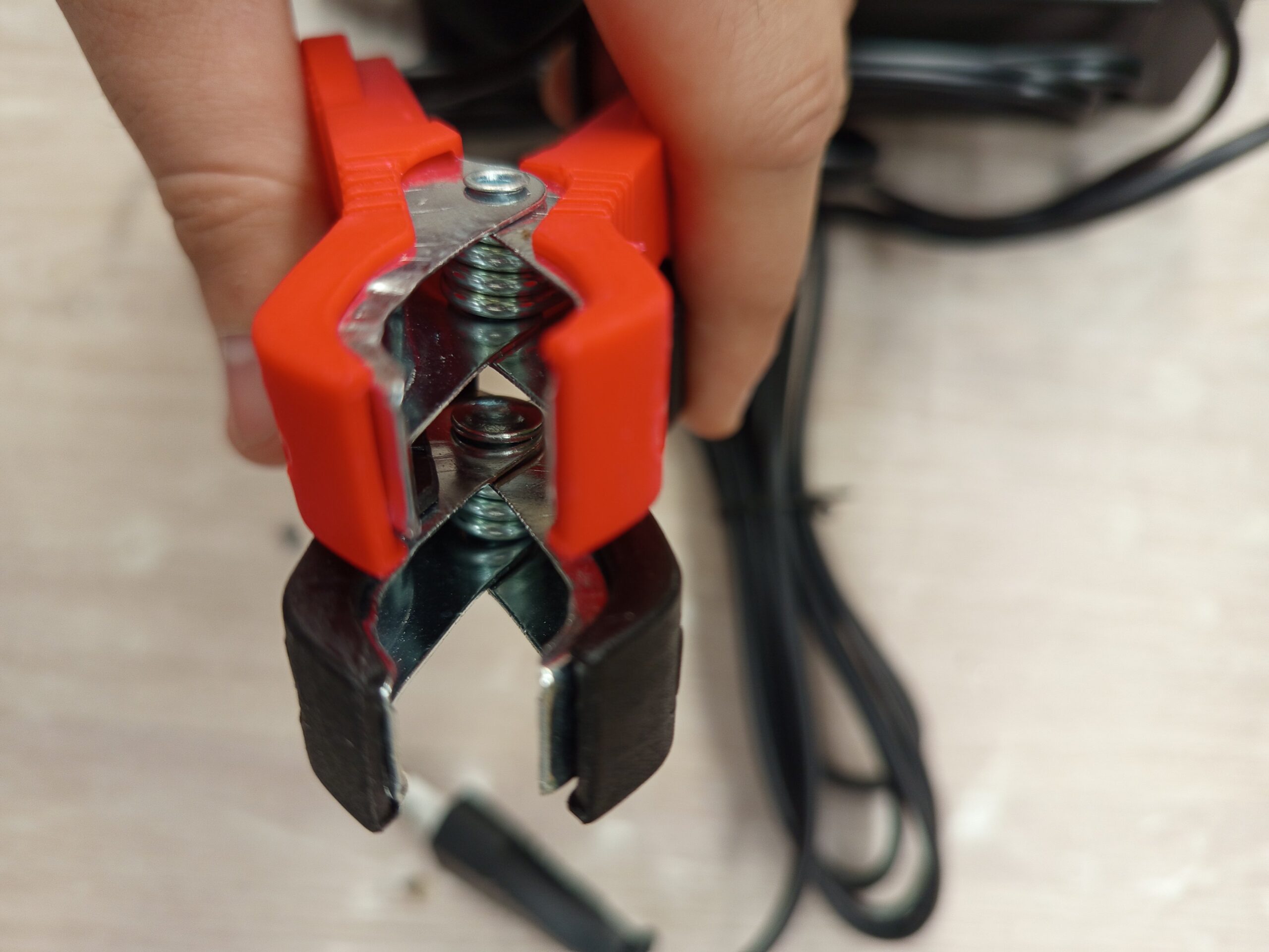 Amazon Basics Cargador de batería inteligente - Imagen 2