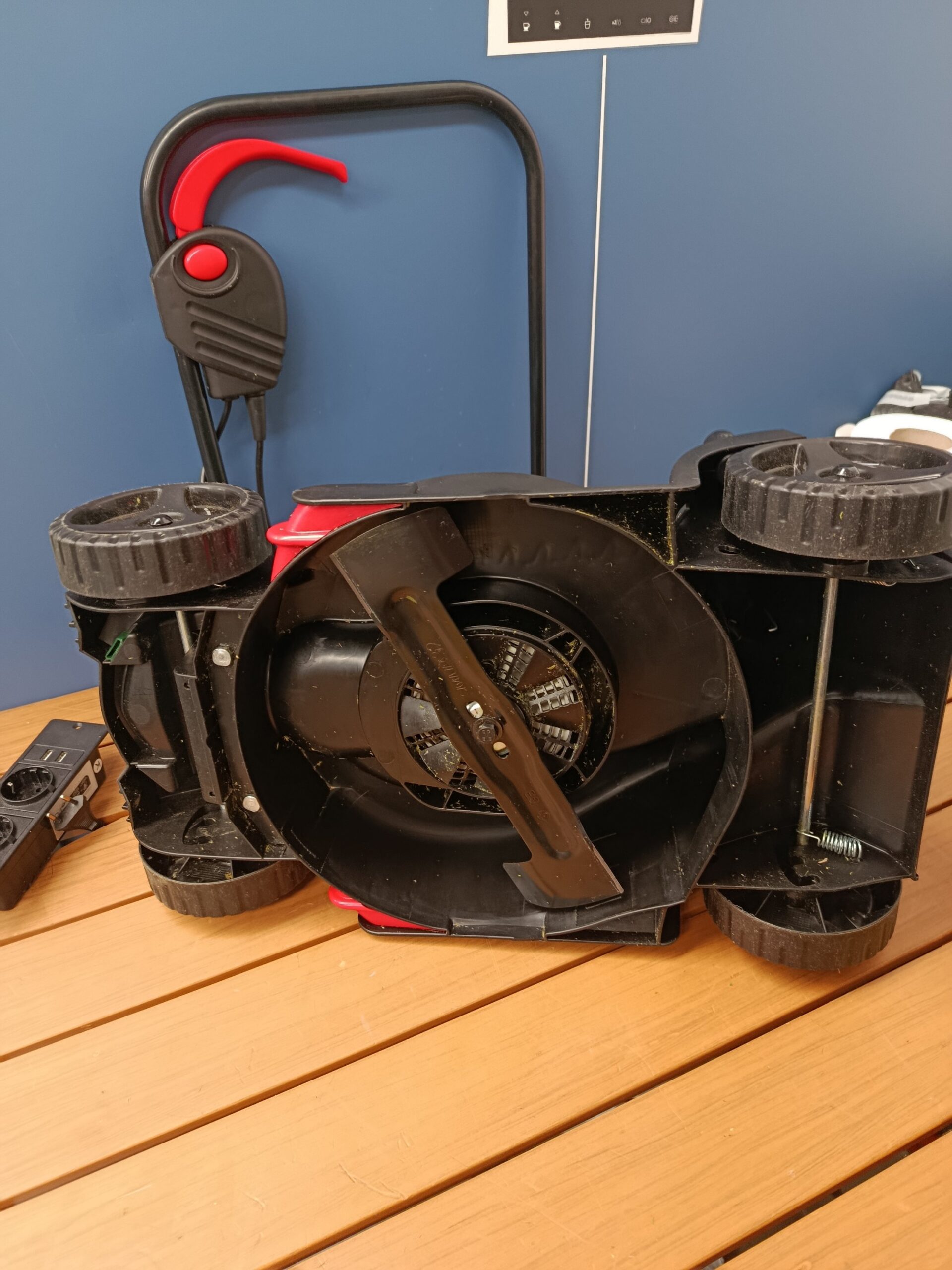 Bosch cortacésped con cable EasyRotak 32-235 (1200 W. - Imagen 2