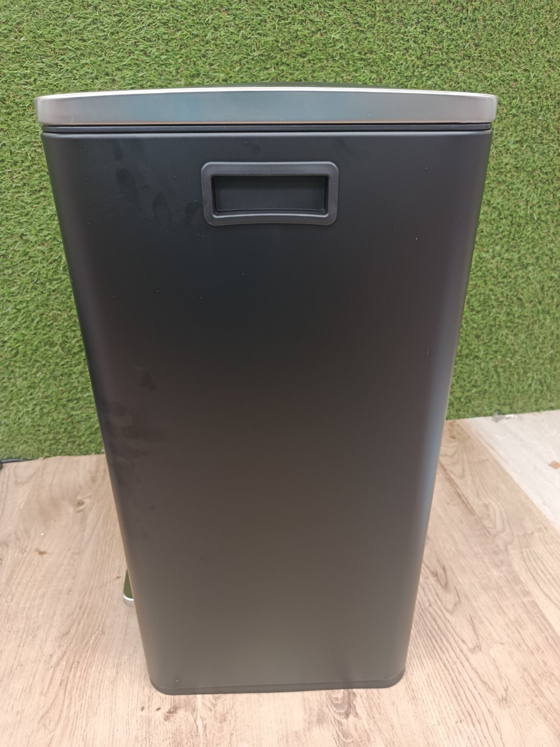 Cubo de basura SONGMICS LTB595B02 de 50 litros, 15 bolsas - Imagen 8