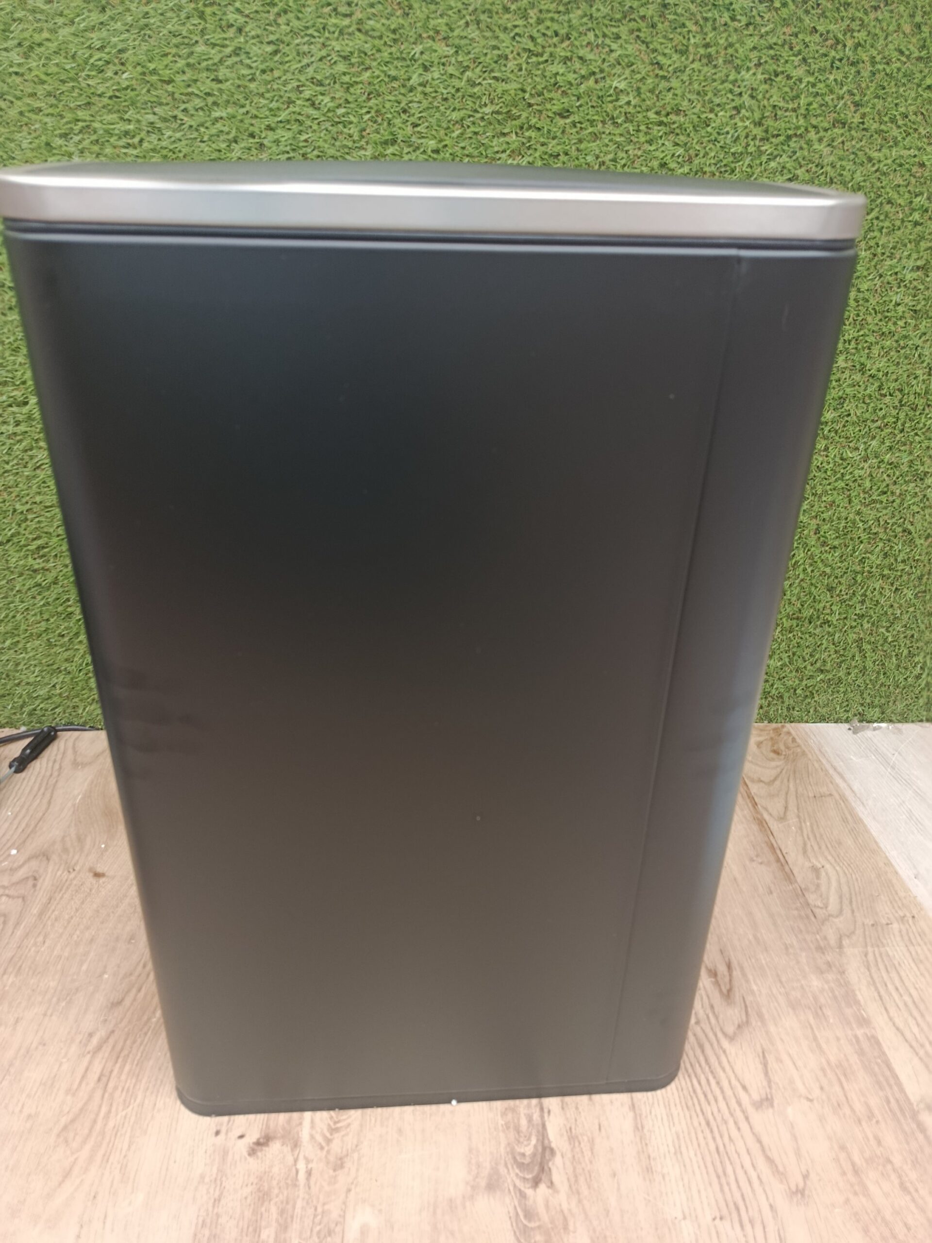 Cubo de basura SONGMICS LTB595B02 de 50 litros, 15 bolsas - Imagen 4
