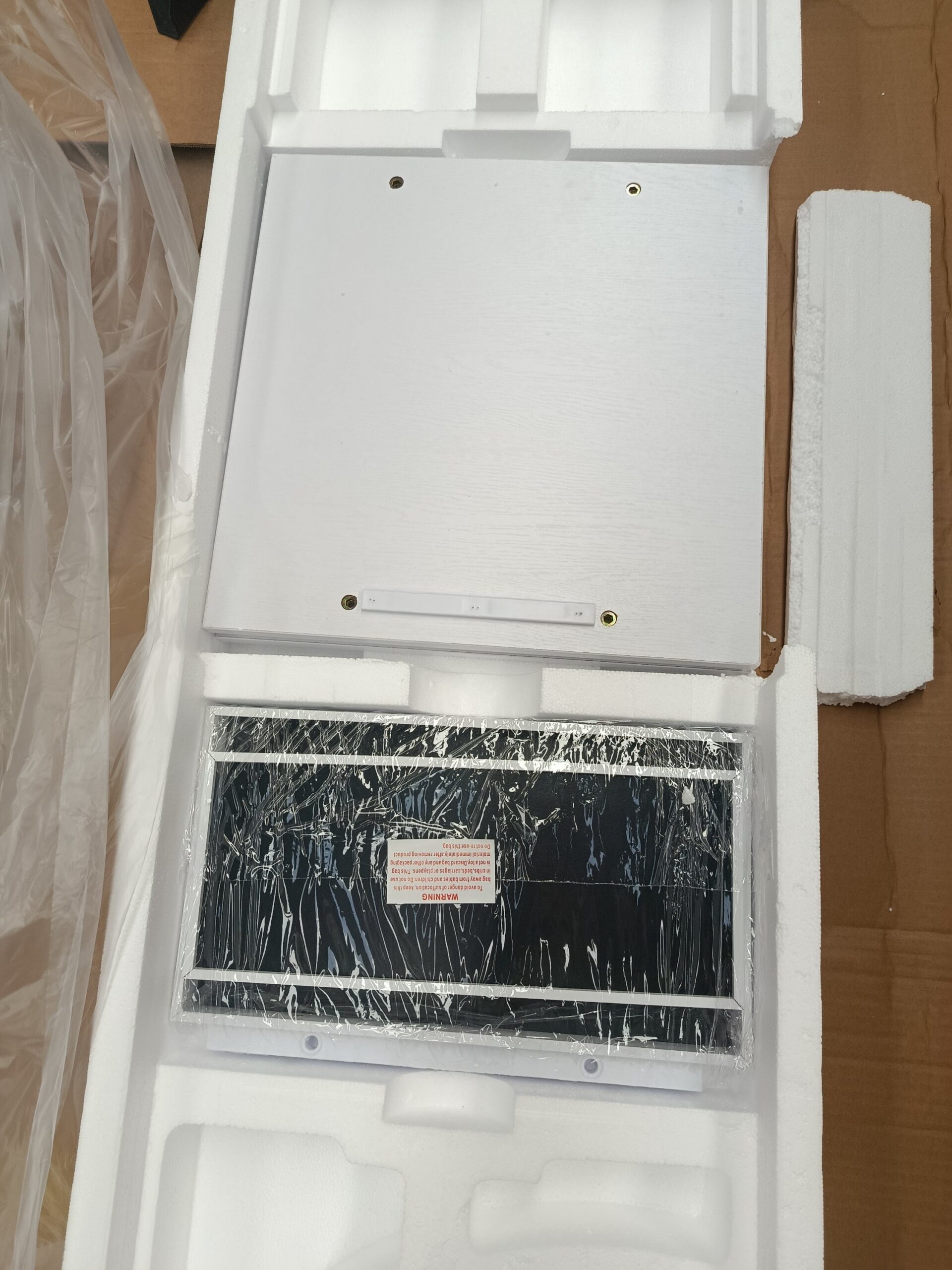 SONGMICS Espejo Joyero con 6 LEDs, Superficie Blanco y Forro Negro JJC007W01 - Imagen 4