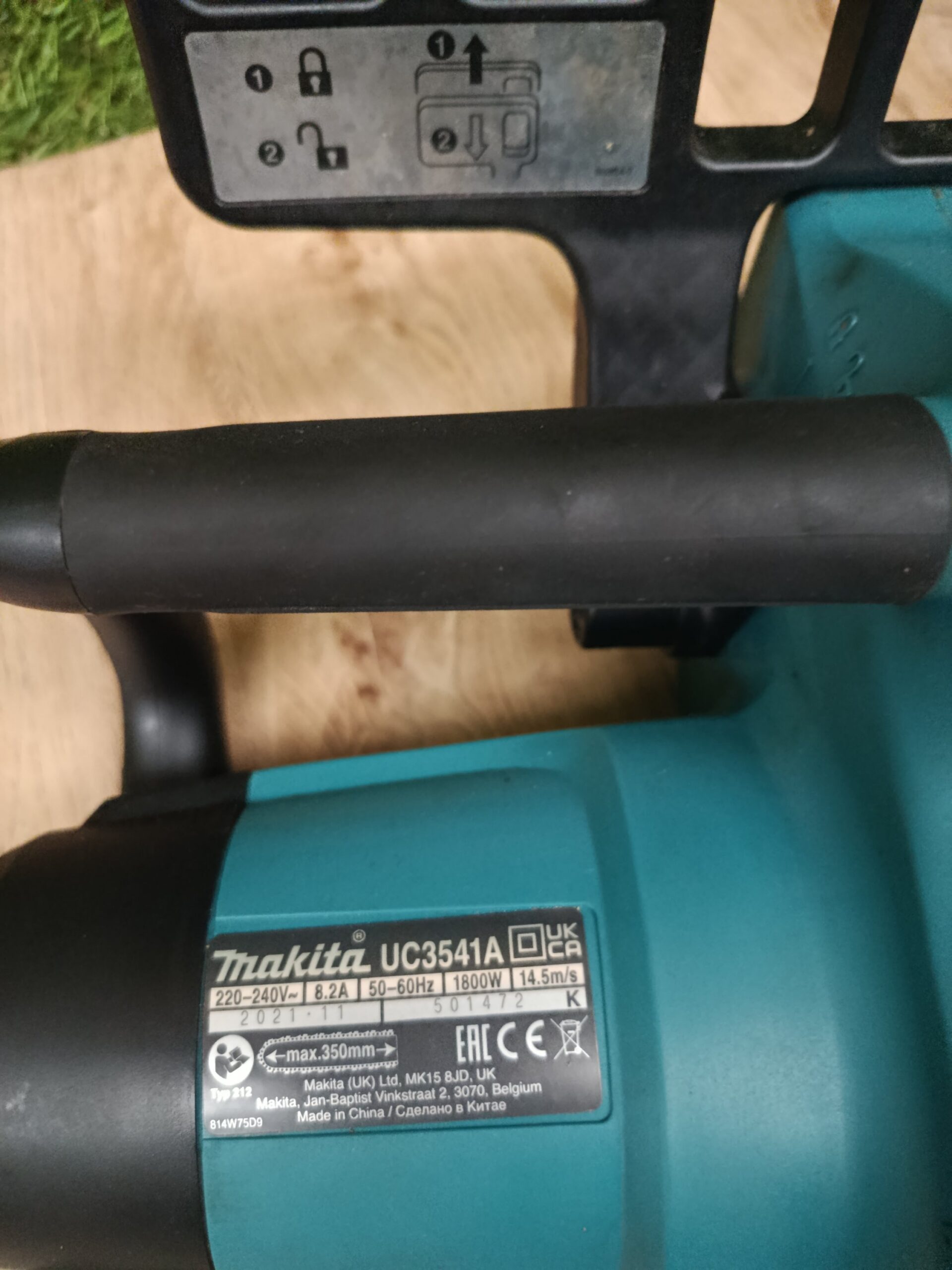 Motosierra eléctrica Makita UC3541A 1.800 W 14,5 m/s 350 mm. - Imagen 5