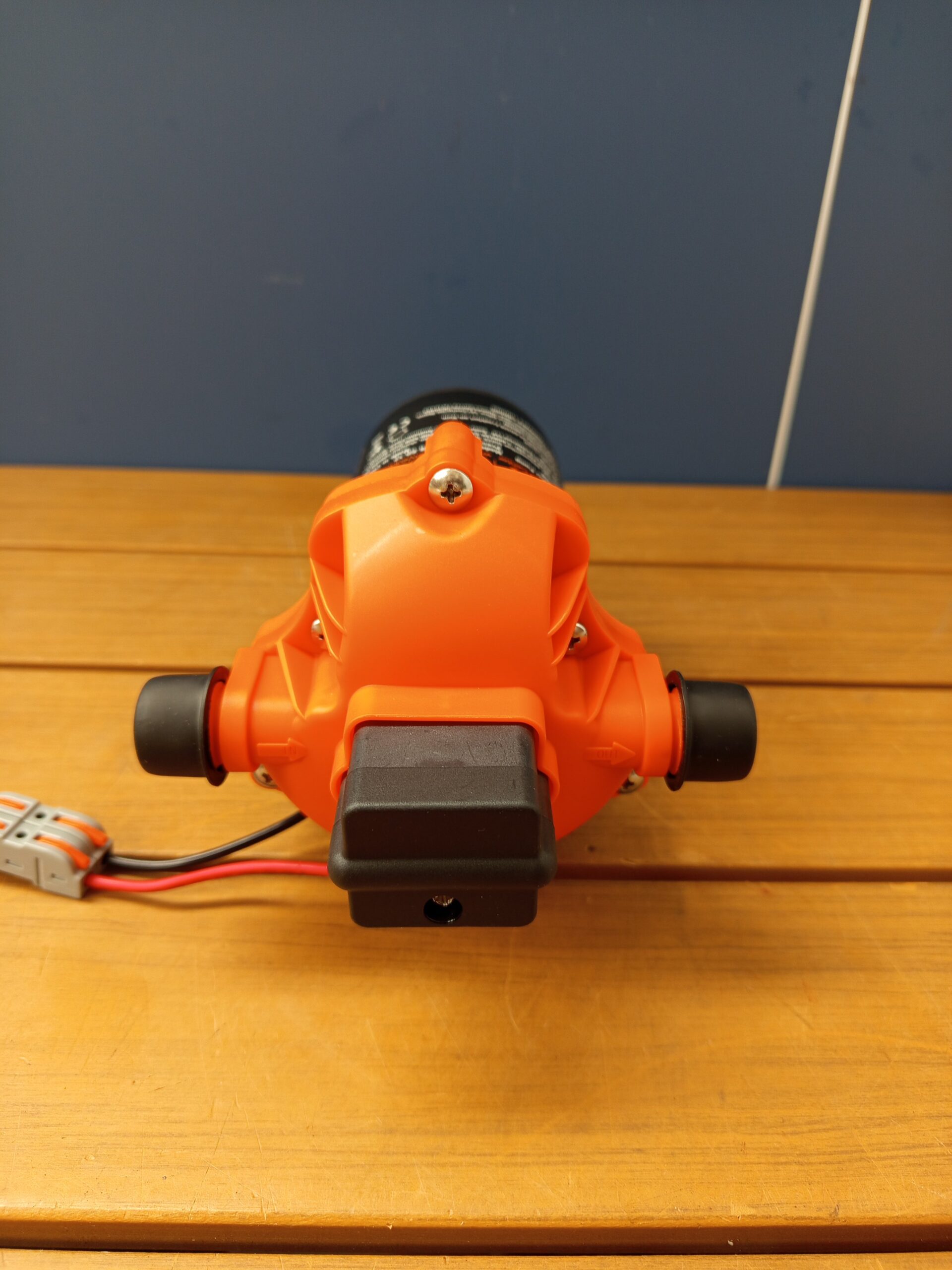 VEVOR Bomba de Diafragma 12 V 11,36 L/min, Bomba de Agua de 4 Cámaras.. - Imagen 2