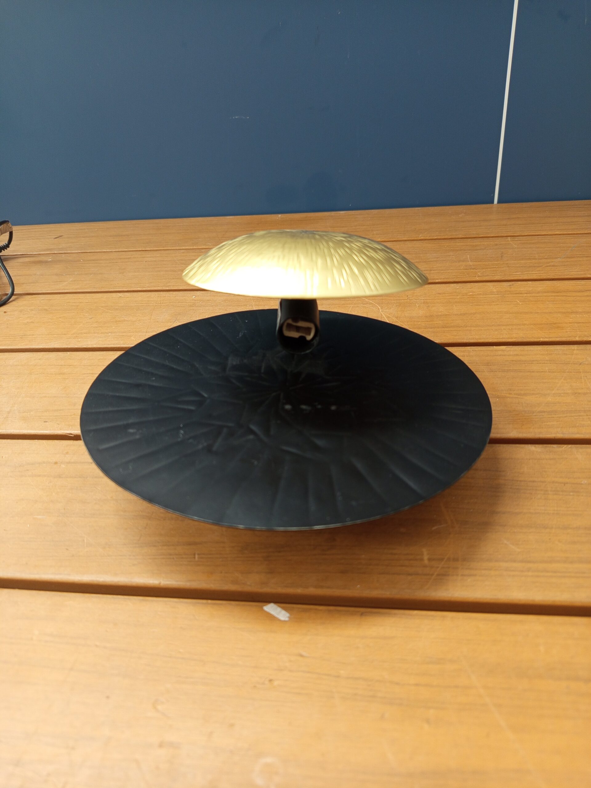 Aplique 20x7x20 Metal -- Negro/Dorado. - Imagen 6