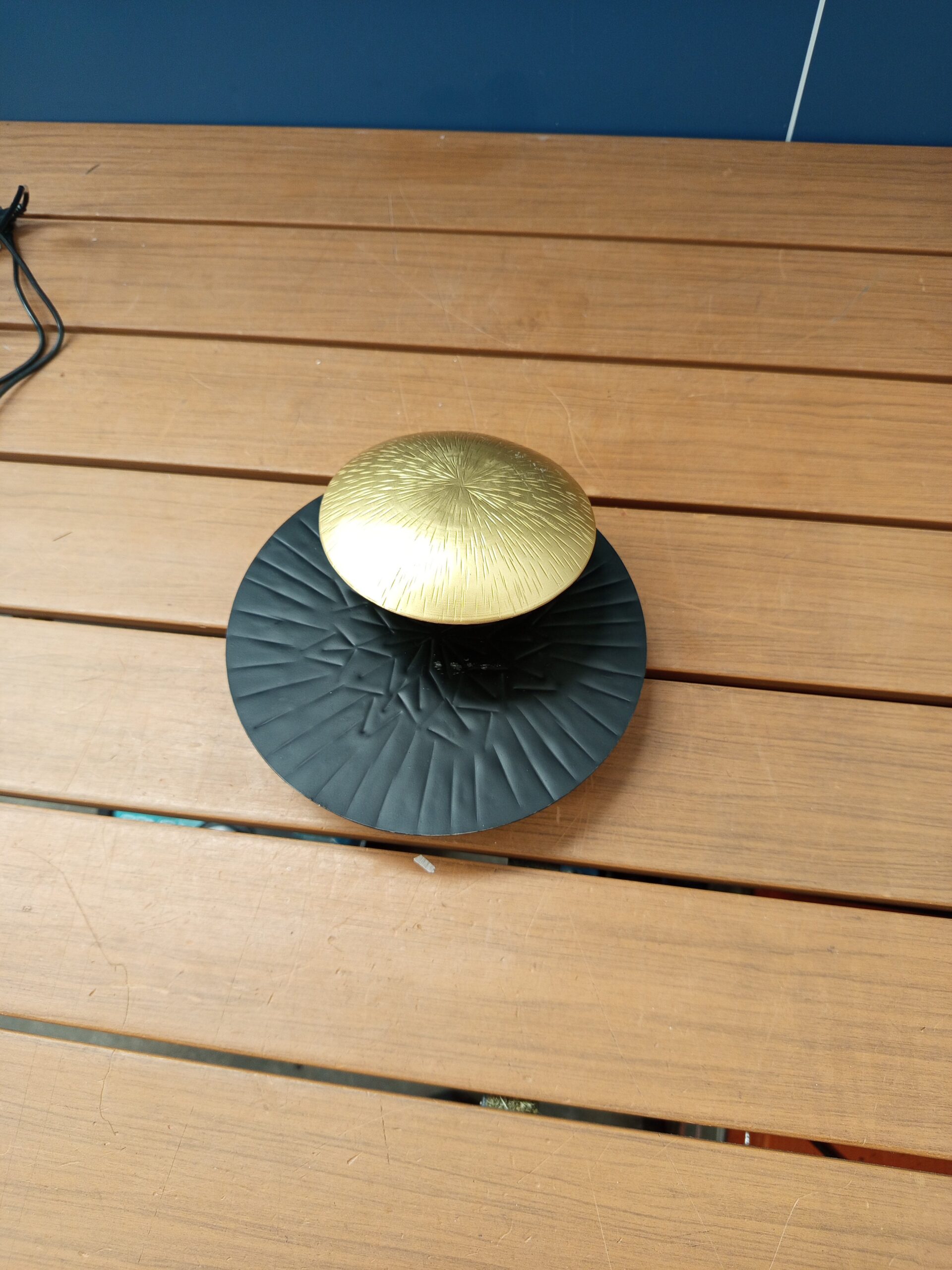 Aplique 20x7x20 Metal -- Negro/Dorado. - Imagen 7