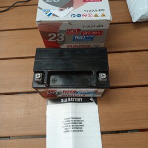 Batería de motocicleta CARTEC YTX7A-BS 7Ah.