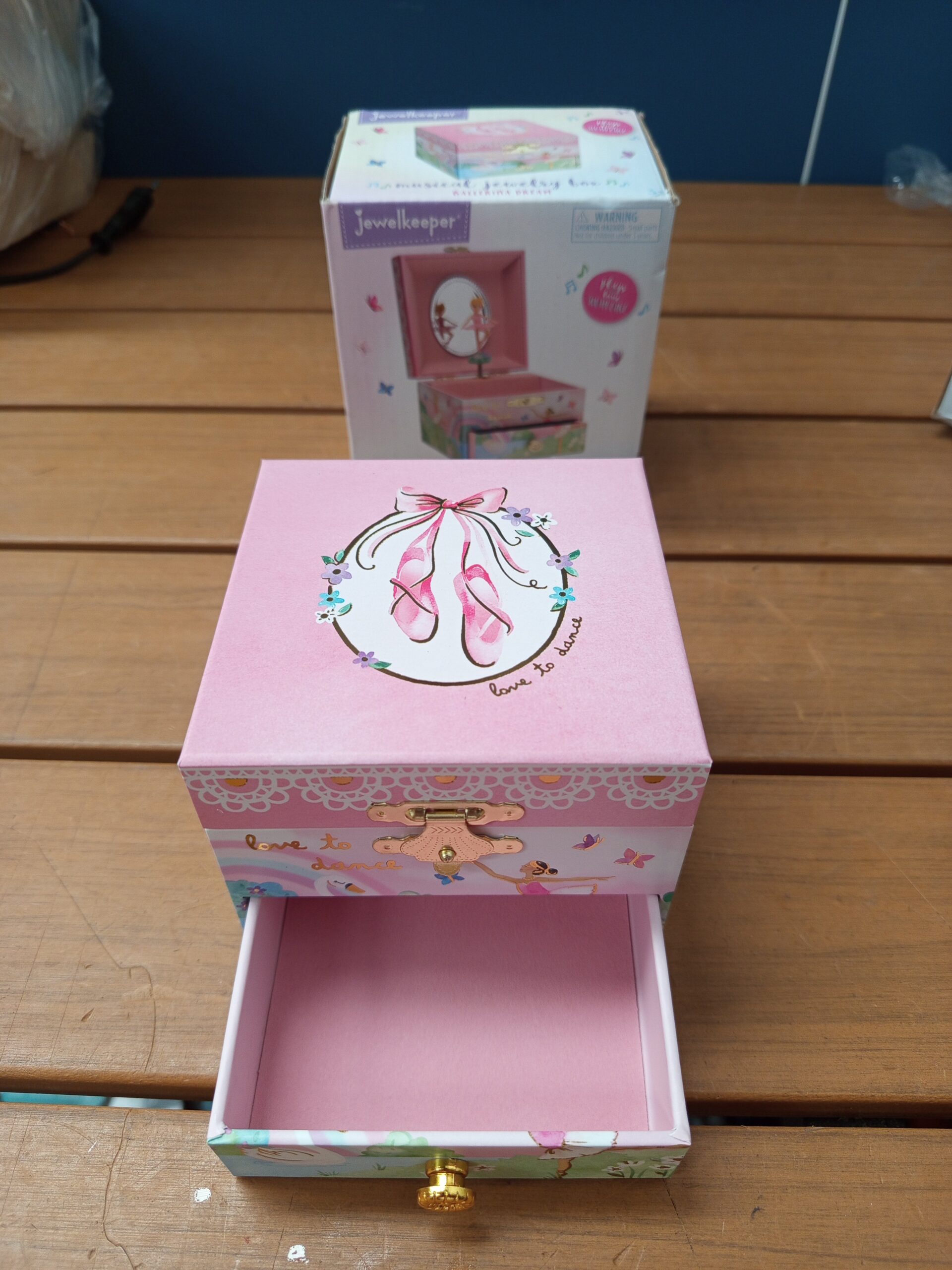 JewelKeeper es el diseñador líder de joyeros musicales para niñas. - Imagen 3