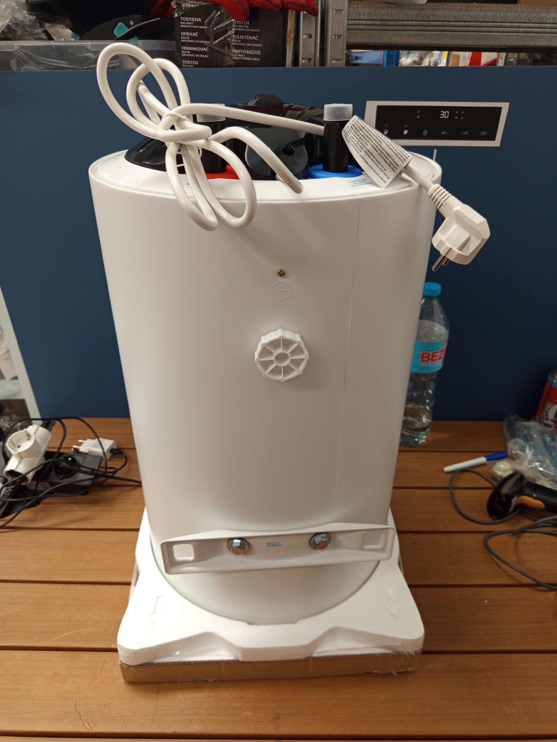 Termo Eléctrico Nilson, NT3000, 1500W, 30L, Incluye Kit de Montaje. - Imagen 3