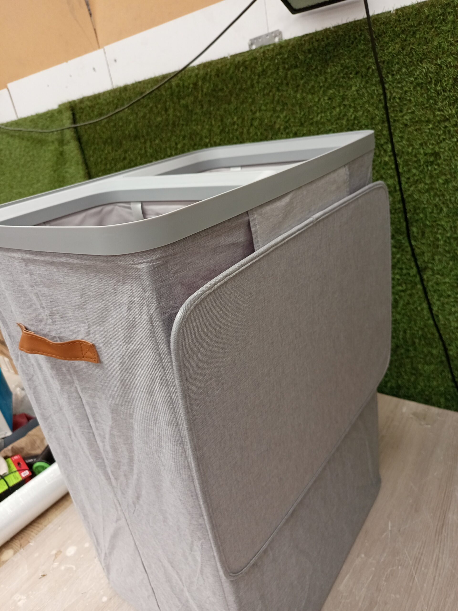 Cesto de ropa Songmics de tela con tapa LCB813G01 - Imagen 2