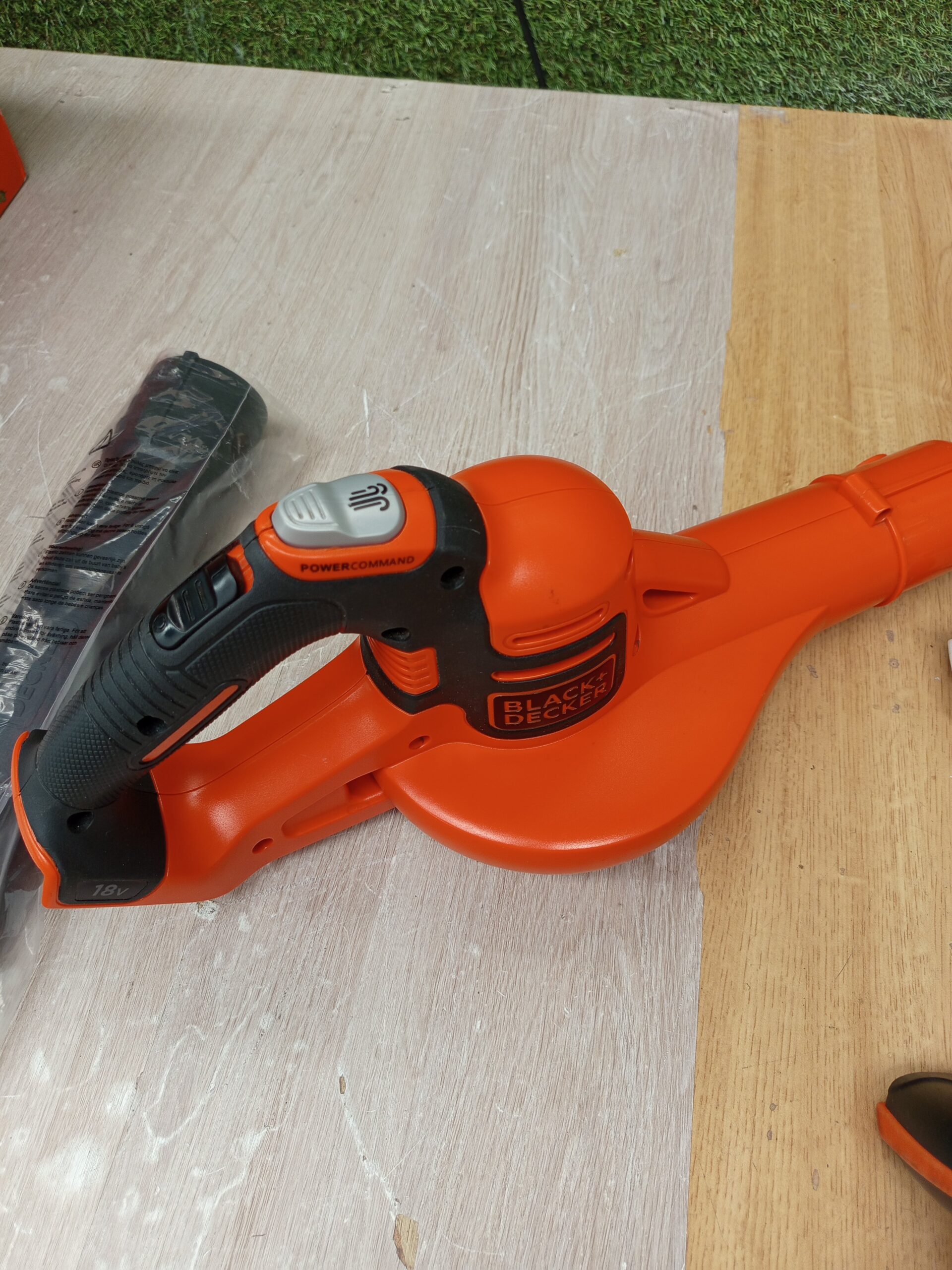 Black + Decker Soplado de mano - Imagen 3