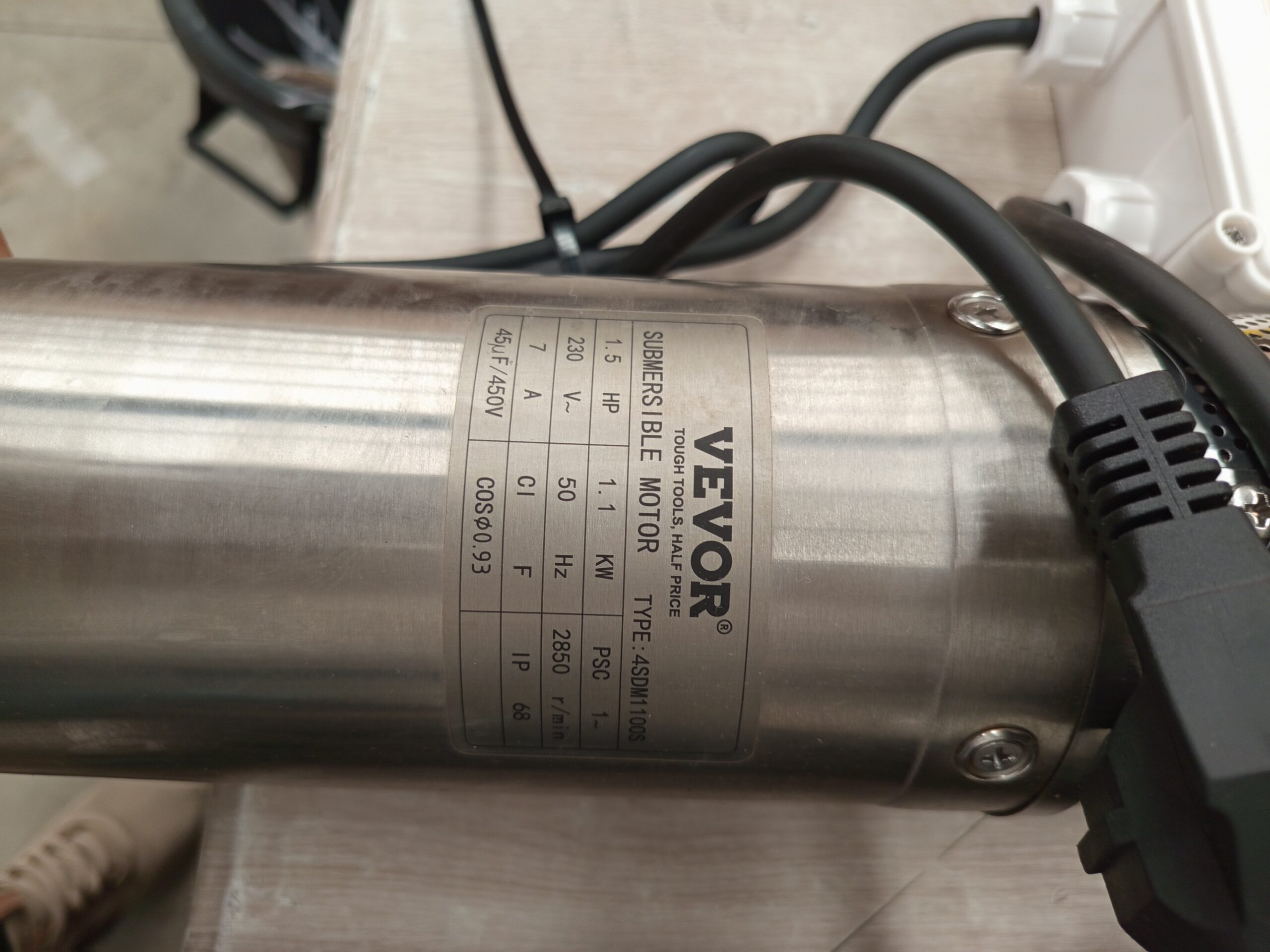 VEVOR Bomba Sumergible para Pozo Profundo - Imagen 2