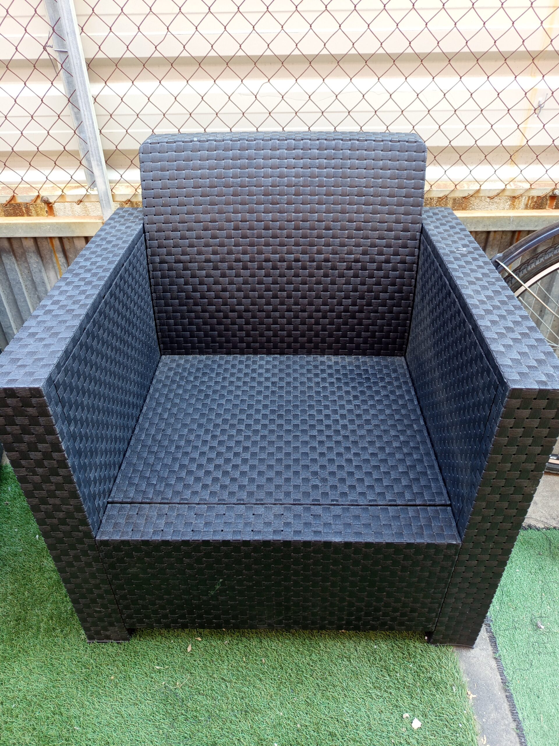 Conjunto de Muebles de Jardín de Plástico Reciclado. - Imagen 5