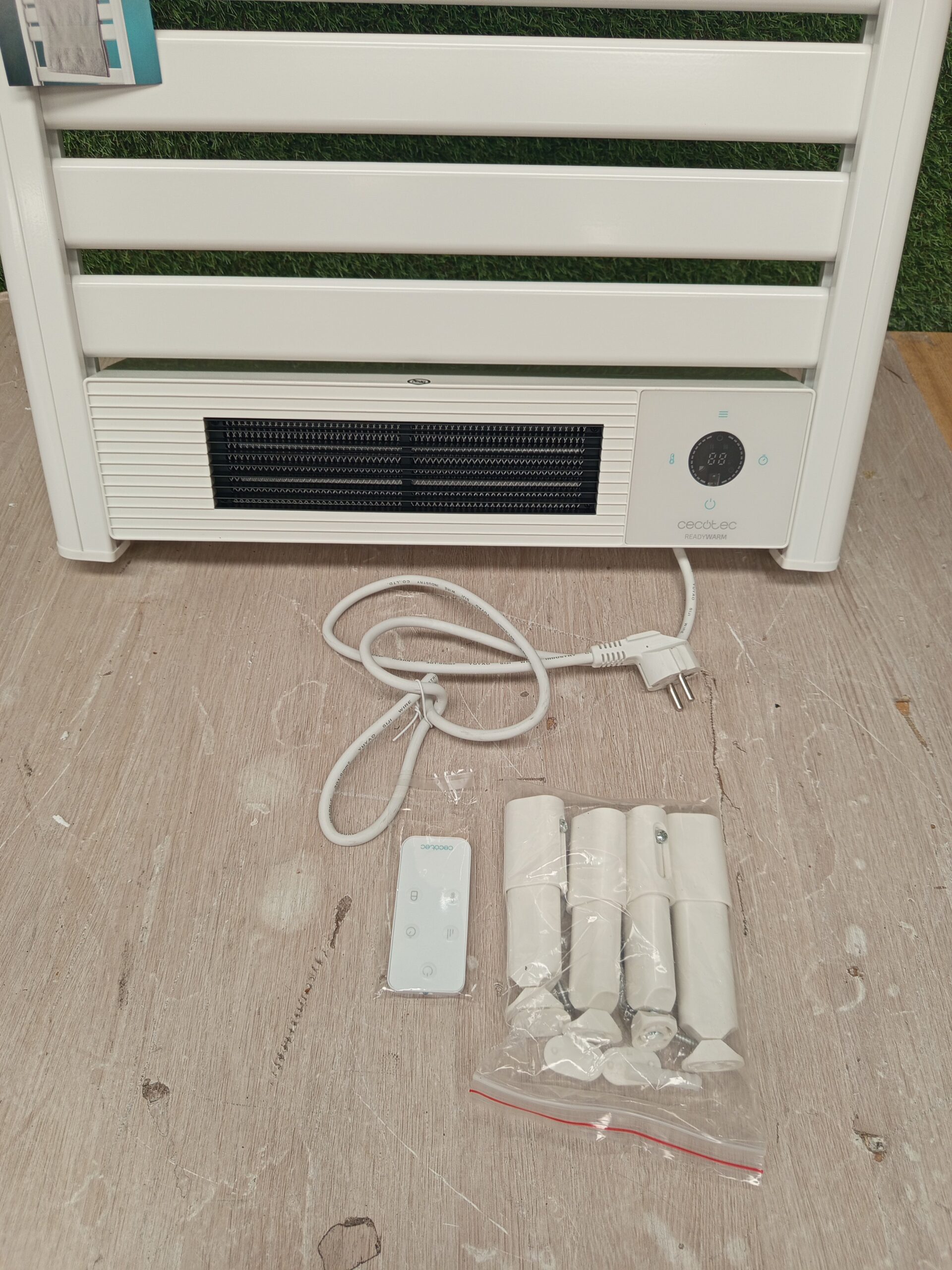 Cecotec Radiador Toallero Eléctrico 2000w. - Imagen 4