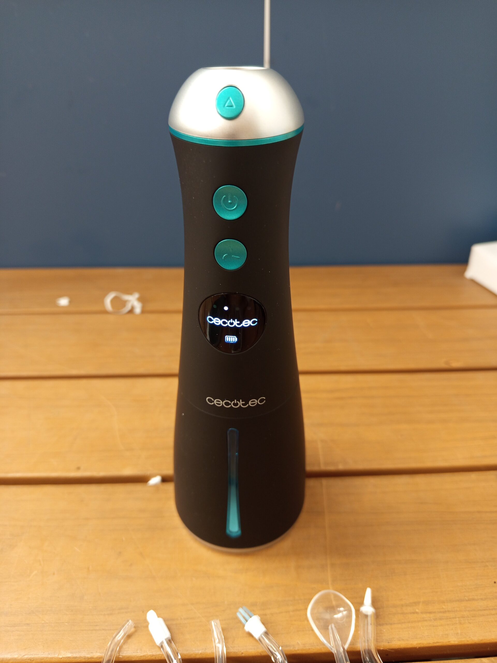 Cecotec Irrigador Bucal Portátil Bamba ToothCare 1100 Jet Liberty. - Imagen 2