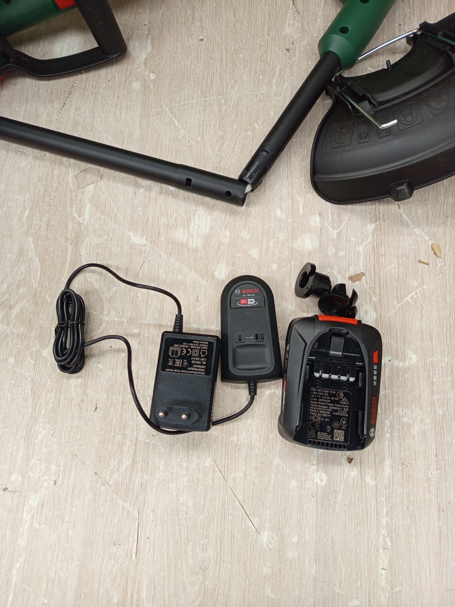 Bosch Profesional Cortabordes con Batería - Imagen 7