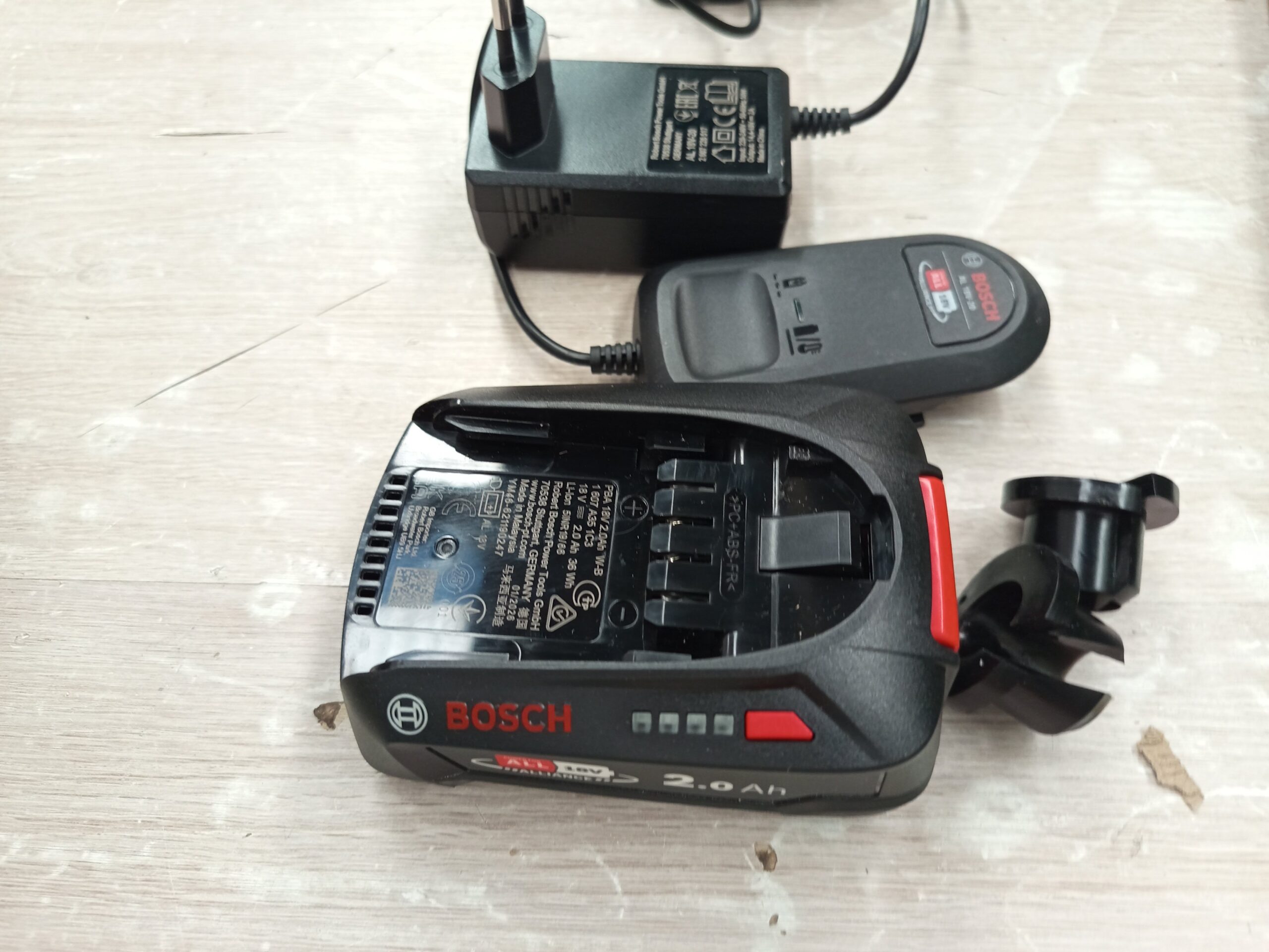 Bosch Profesional Cortabordes con Batería - Imagen 2