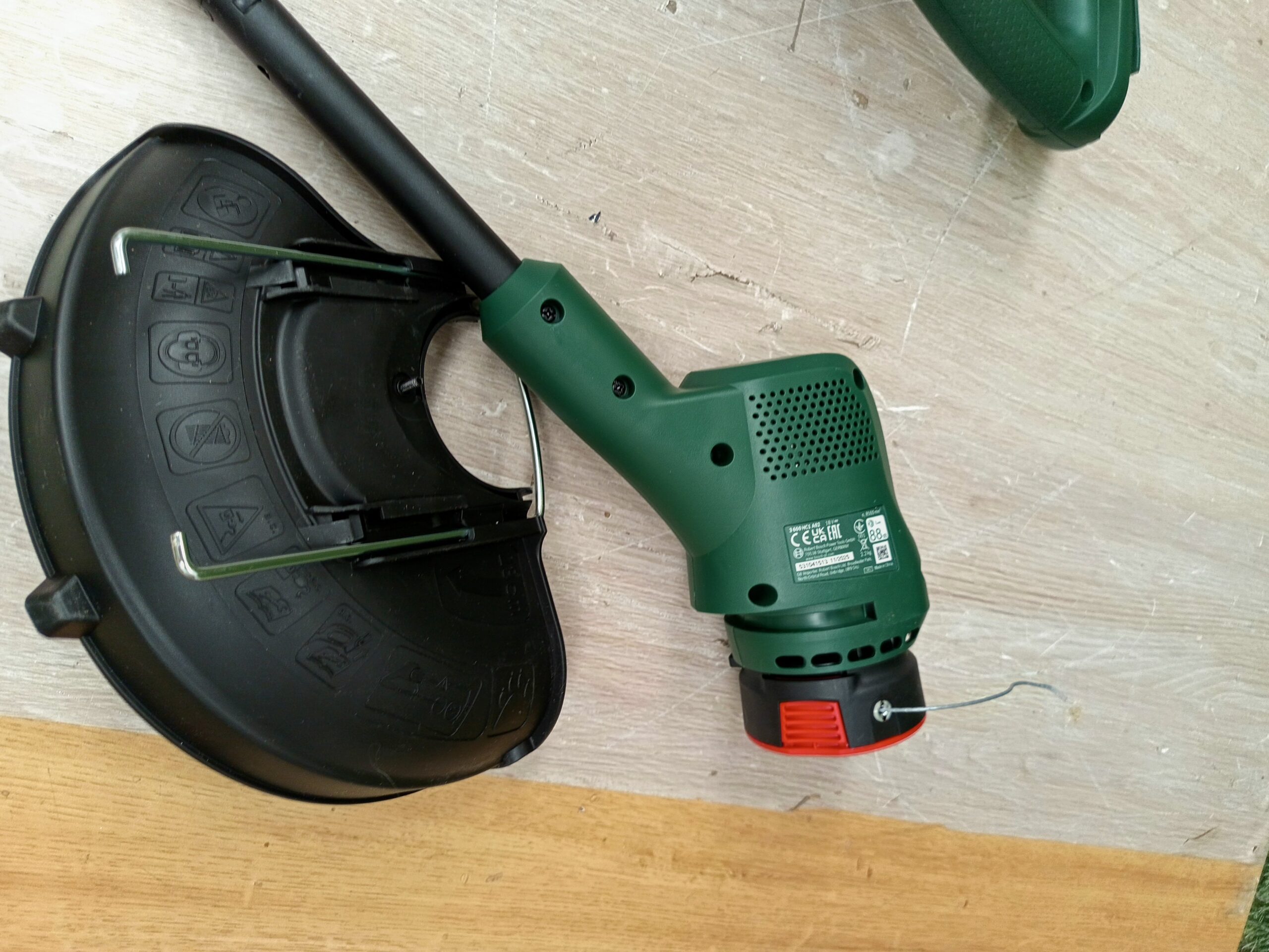 Bosch Profesional Cortabordes con Batería - Imagen 3