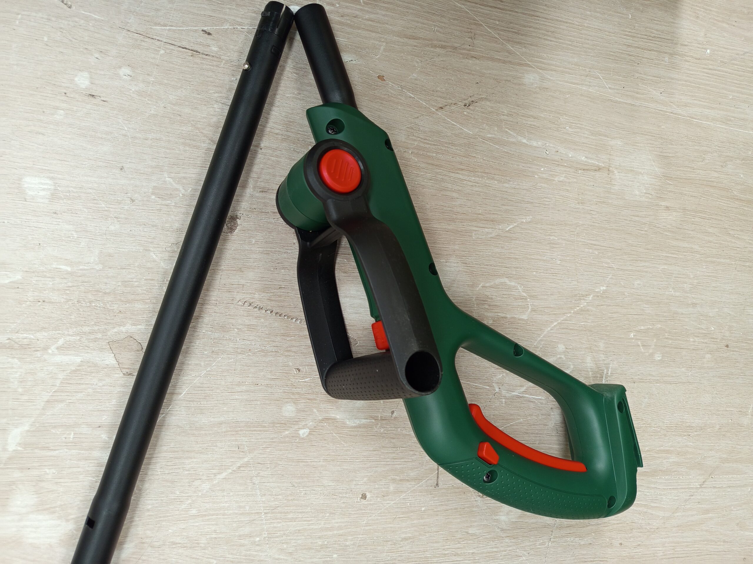 Bosch Profesional Cortabordes con Batería - Imagen 4