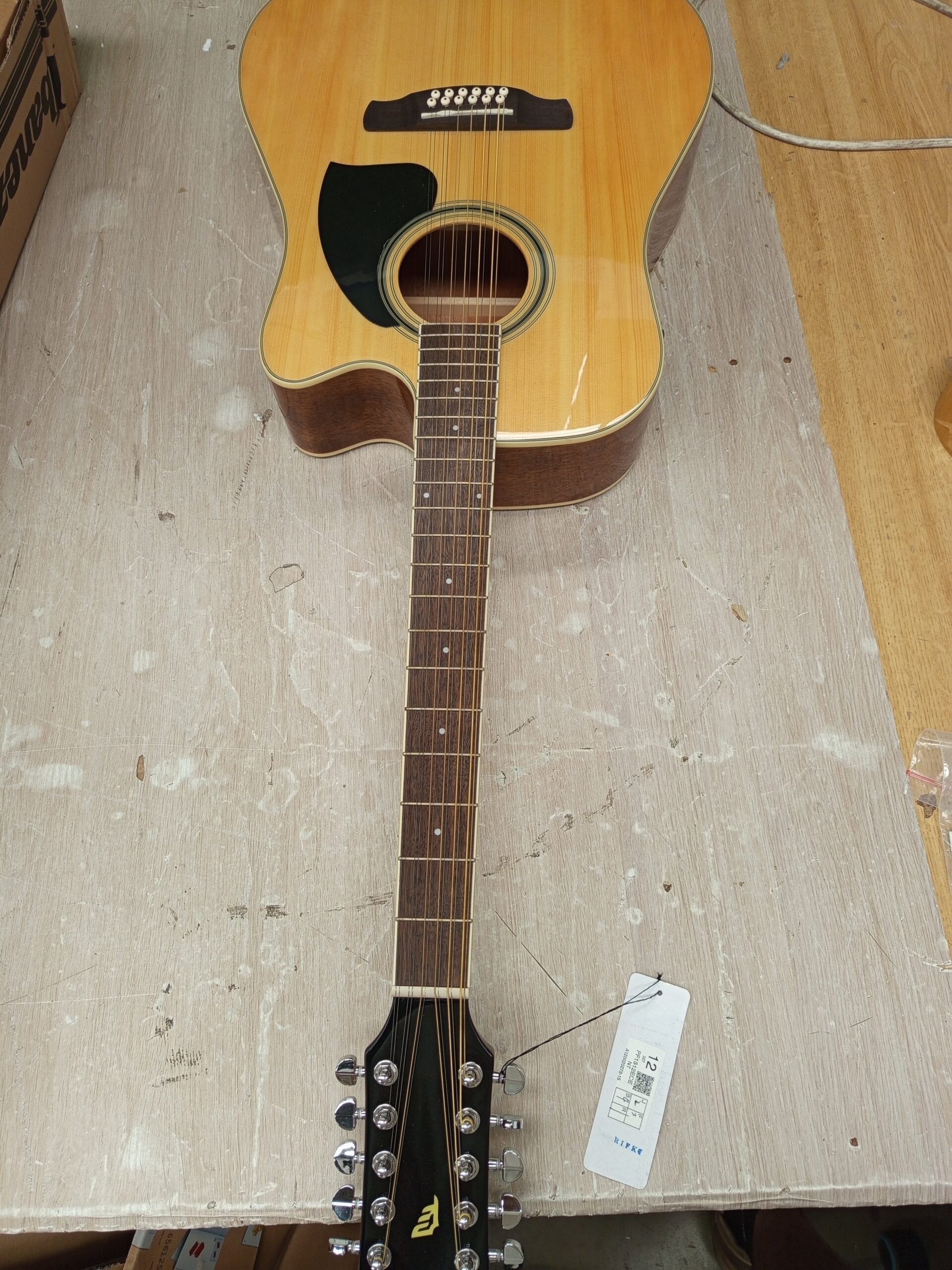 Ibanez Performance Series PF1512CE-NT. - Imagen 4