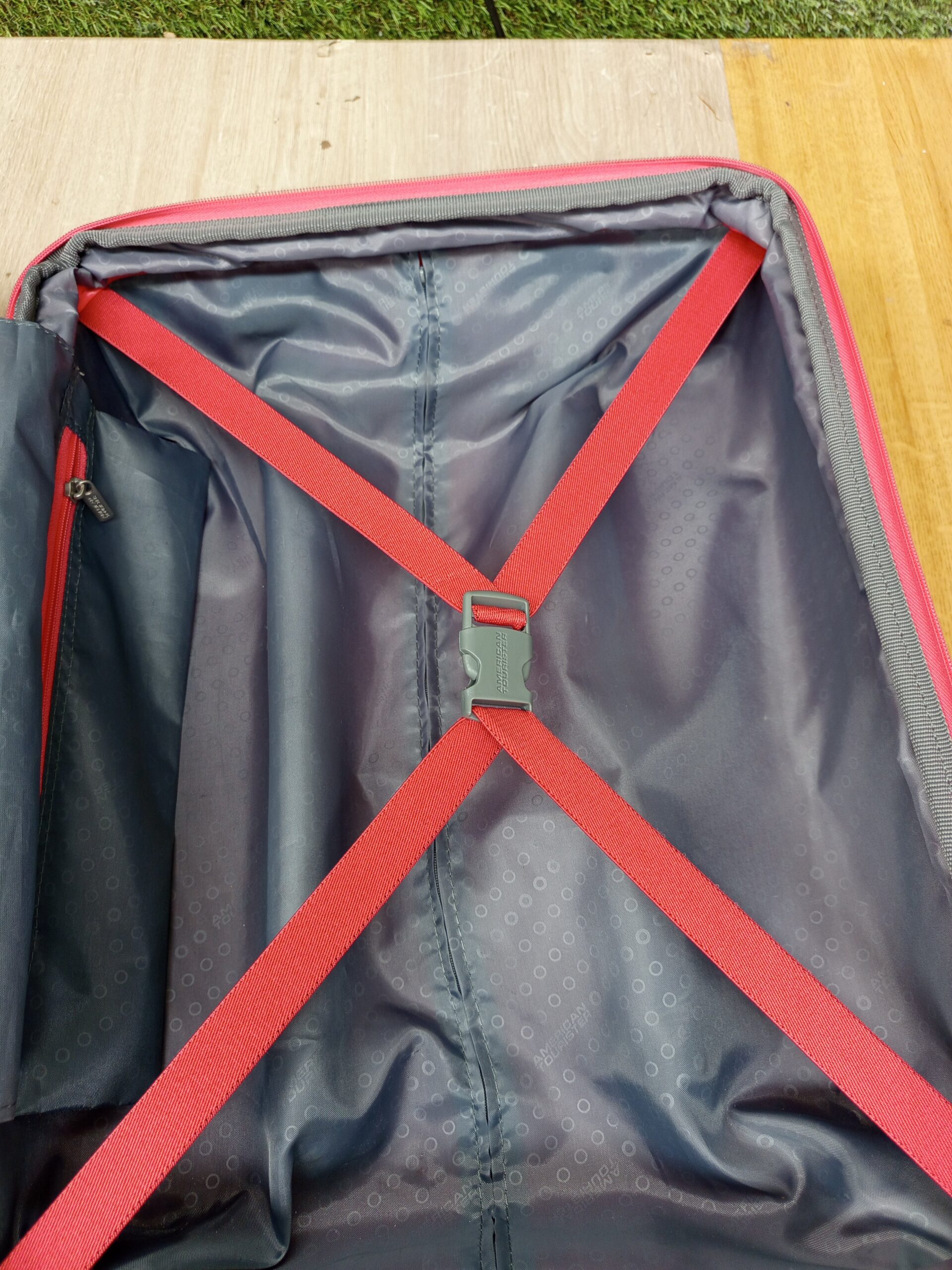 Maleta American Tourister Soundbox - Imagen 5