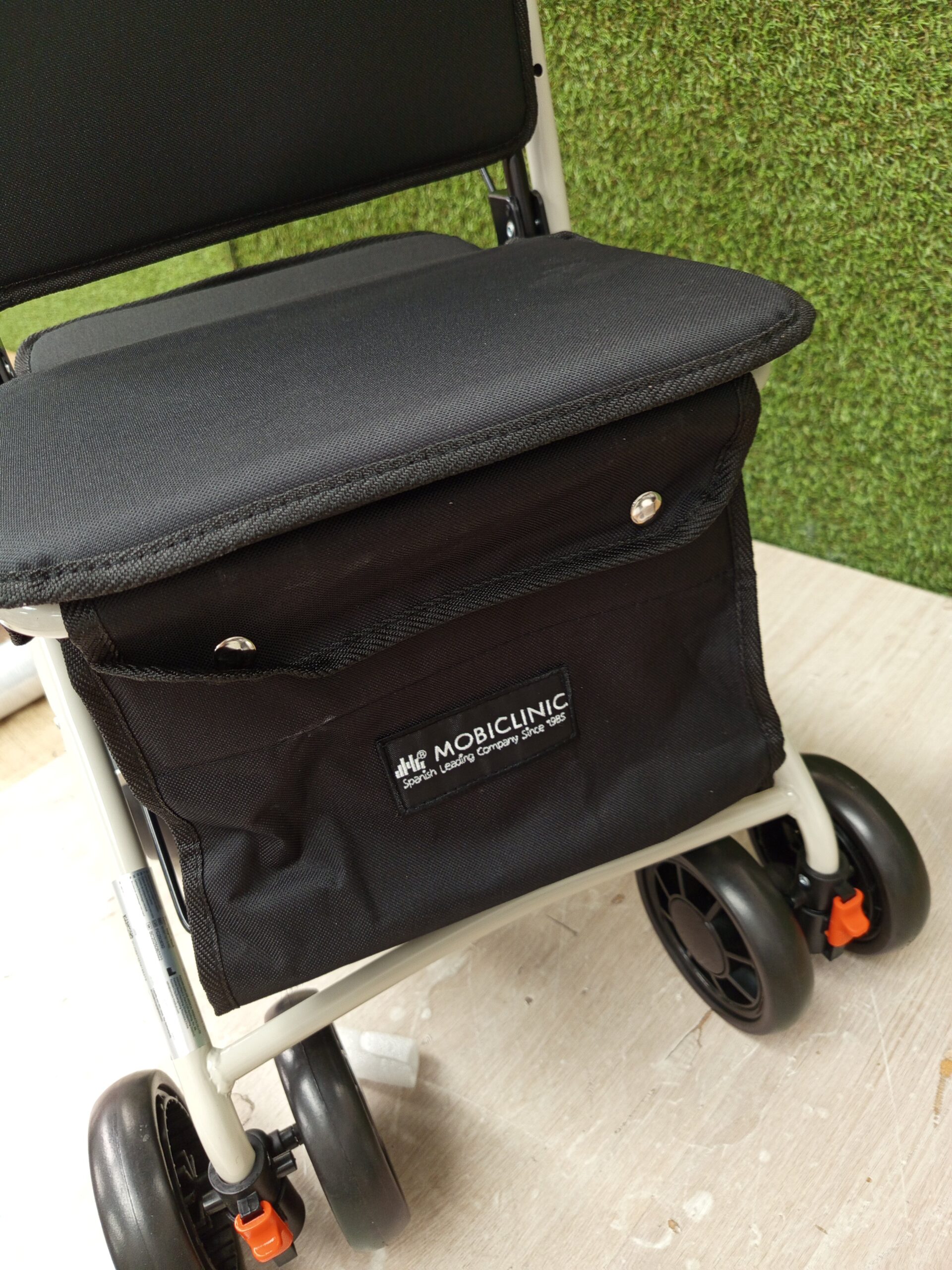 Mobiclinic Andador Plegable - Imagen 4