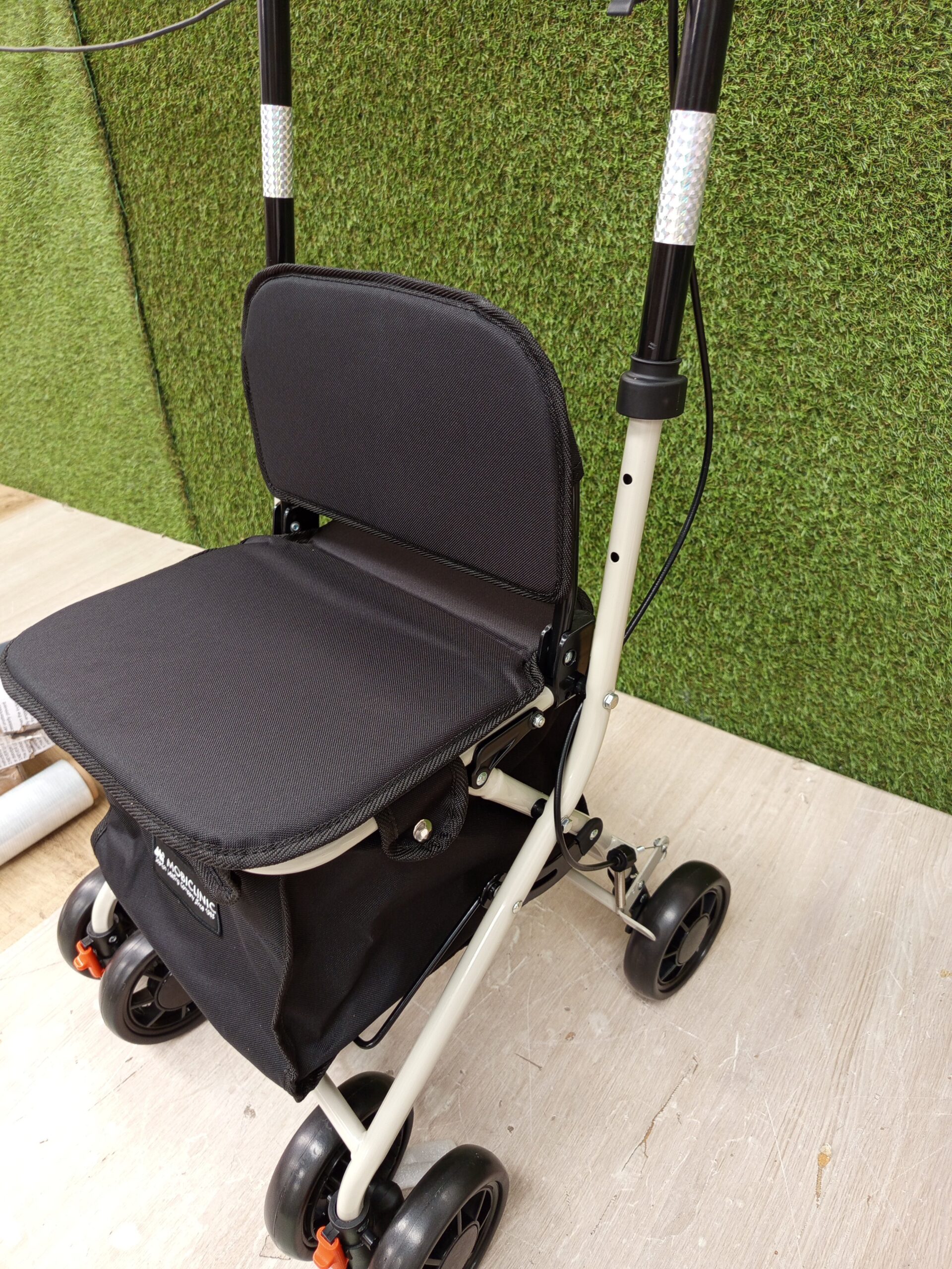 Mobiclinic Andador Plegable - Imagen 7