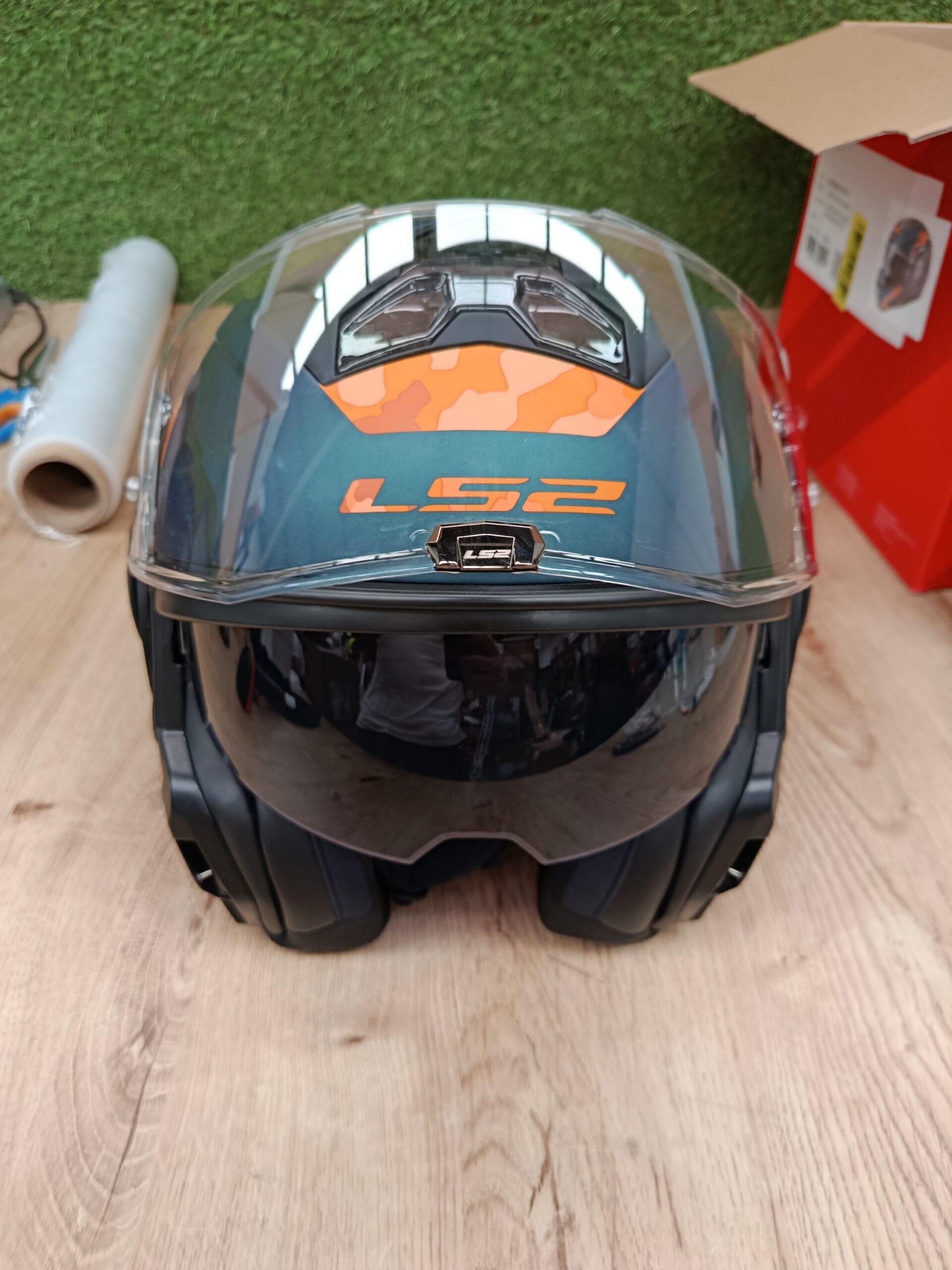 CASCO DE MOTO LS2 NARANJA/NEGRO - Imagen 3