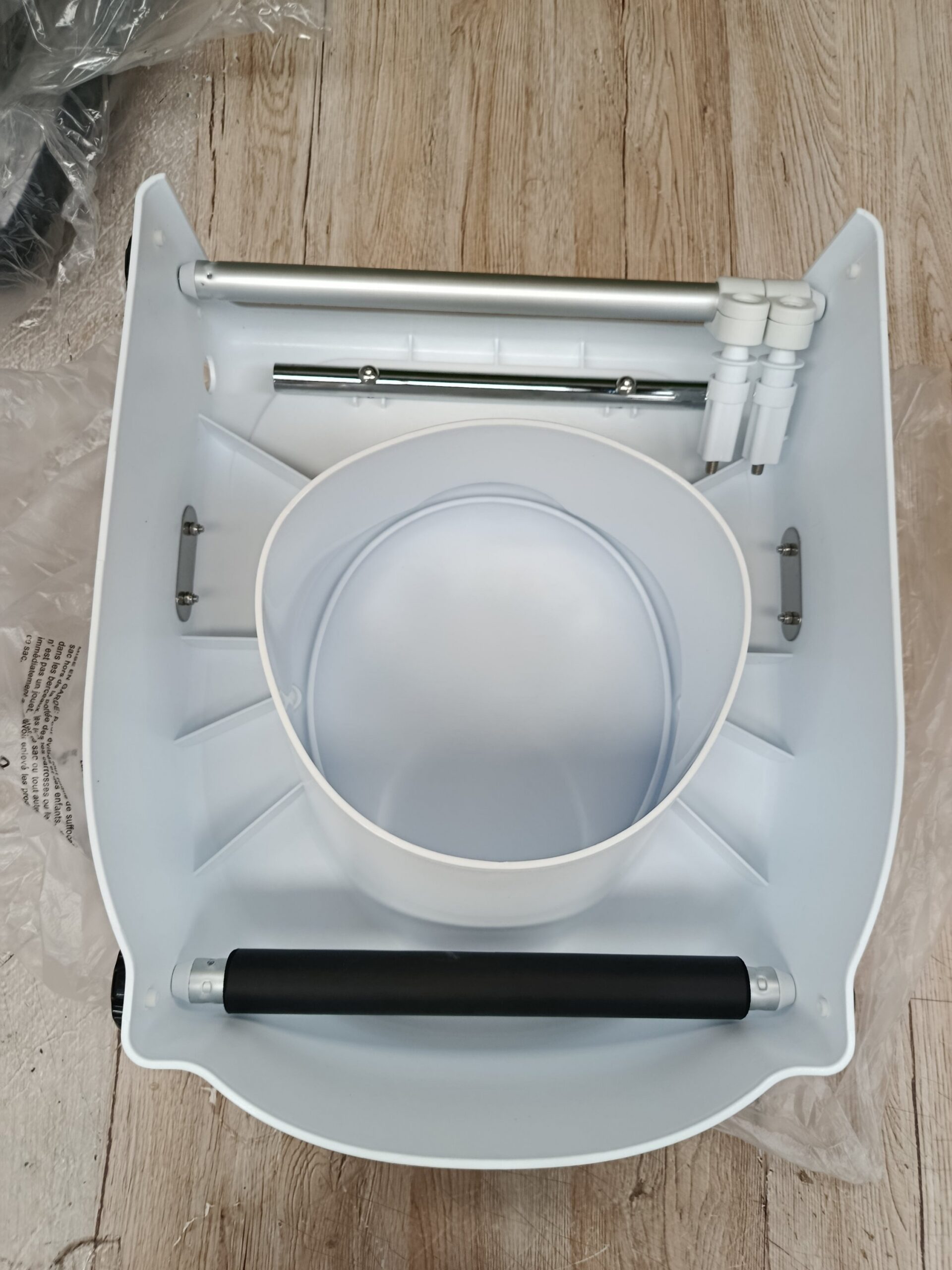 MOBICLINIC ELEVADOR WC CON REPOSABRAZOS - Imagen 6