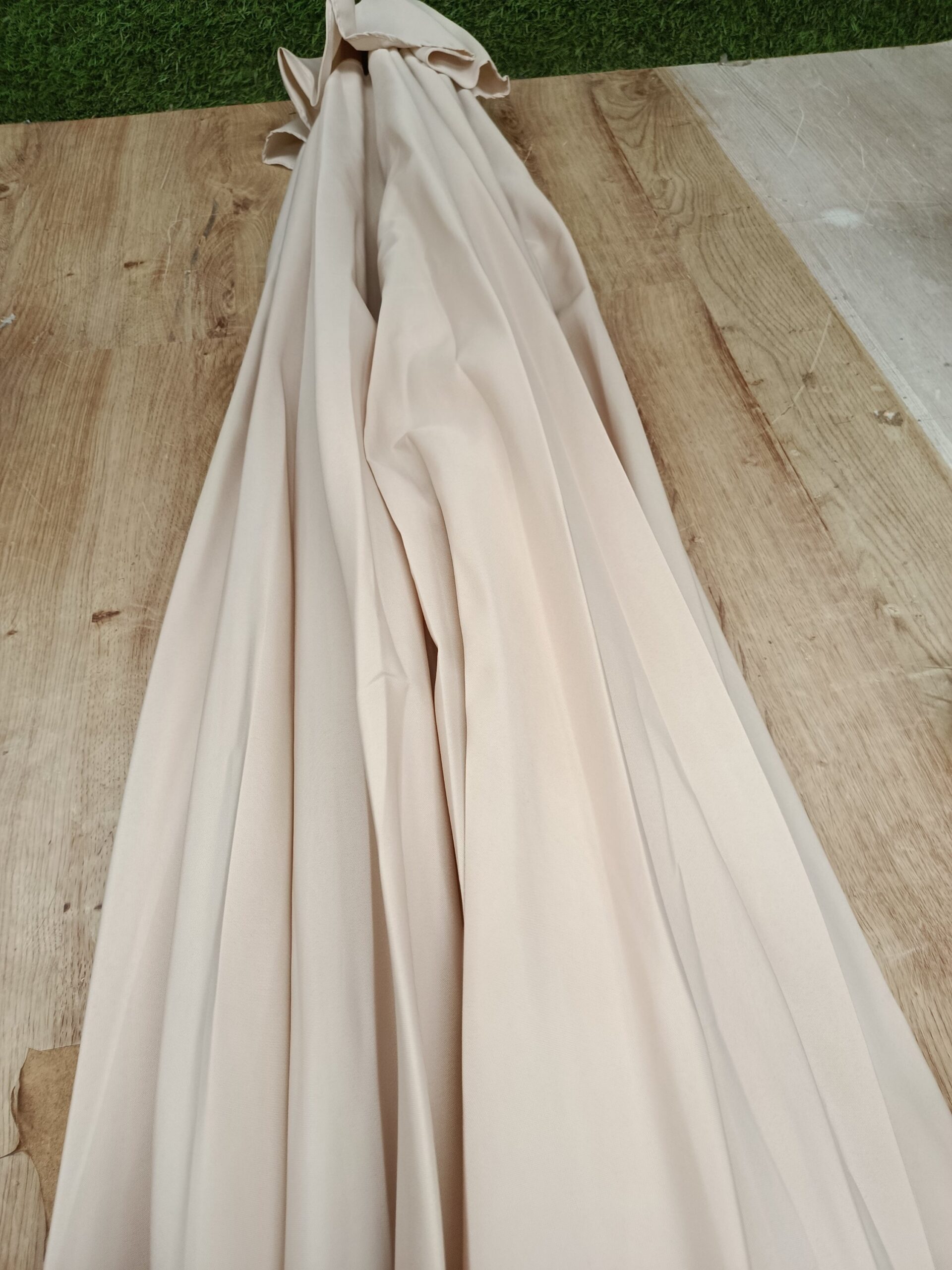 COSTWAY NP10752BE Sombrilla de Madera Para Patio - Imagen 5