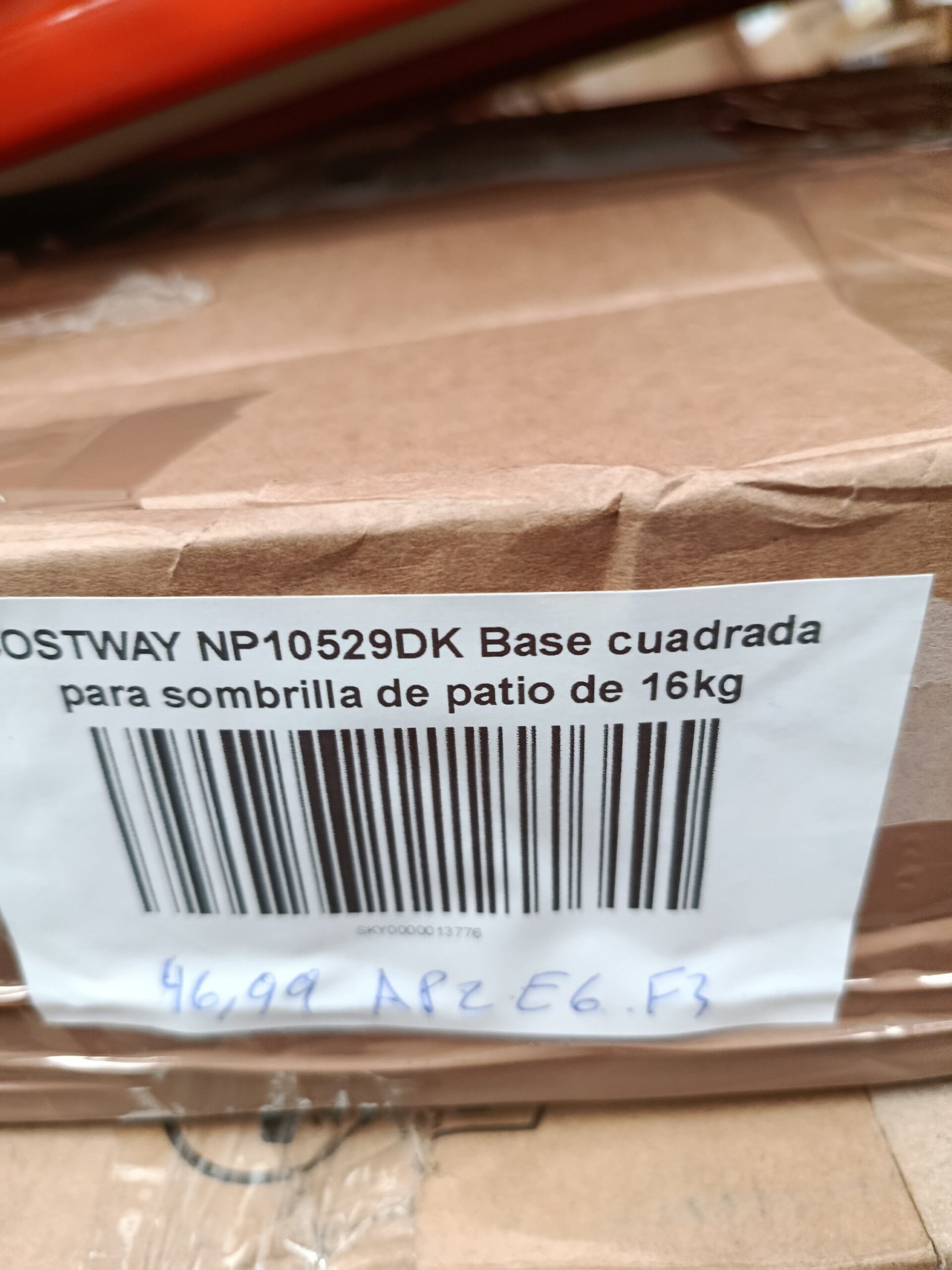 COSTWAY NP10529DK Base cuadrada para sombrilla de patio de 16kg - Imagen 8